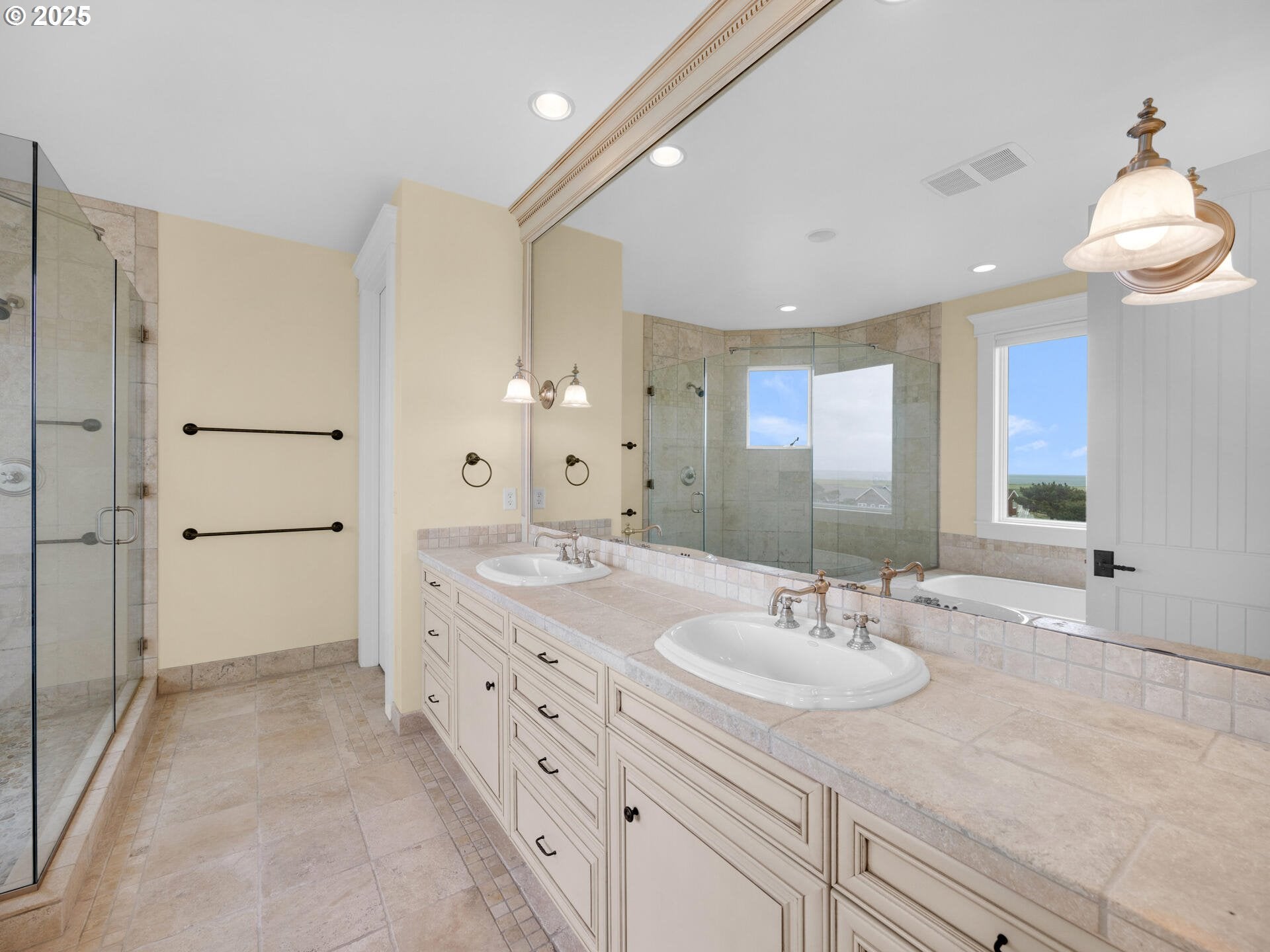 Gearhart, Oregon, 97138, United States, ,4 BathroomsBathrooms,Residential,Active,1824520