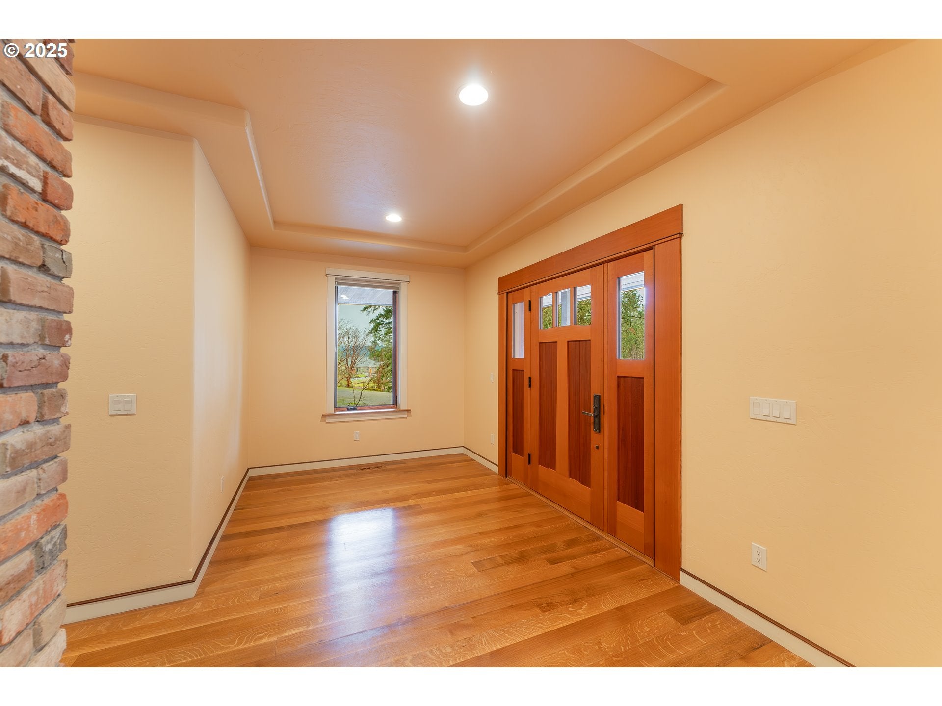 Roseburg, Oregon, 97471, United States, 3 Bedrooms Bedrooms, ,4 BathroomsBathrooms,Residential,Active,1941136