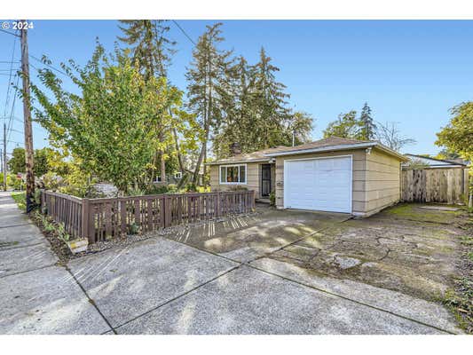 8307 SE 65TH AVE, PORTLAND, OR 97206 - Image 1