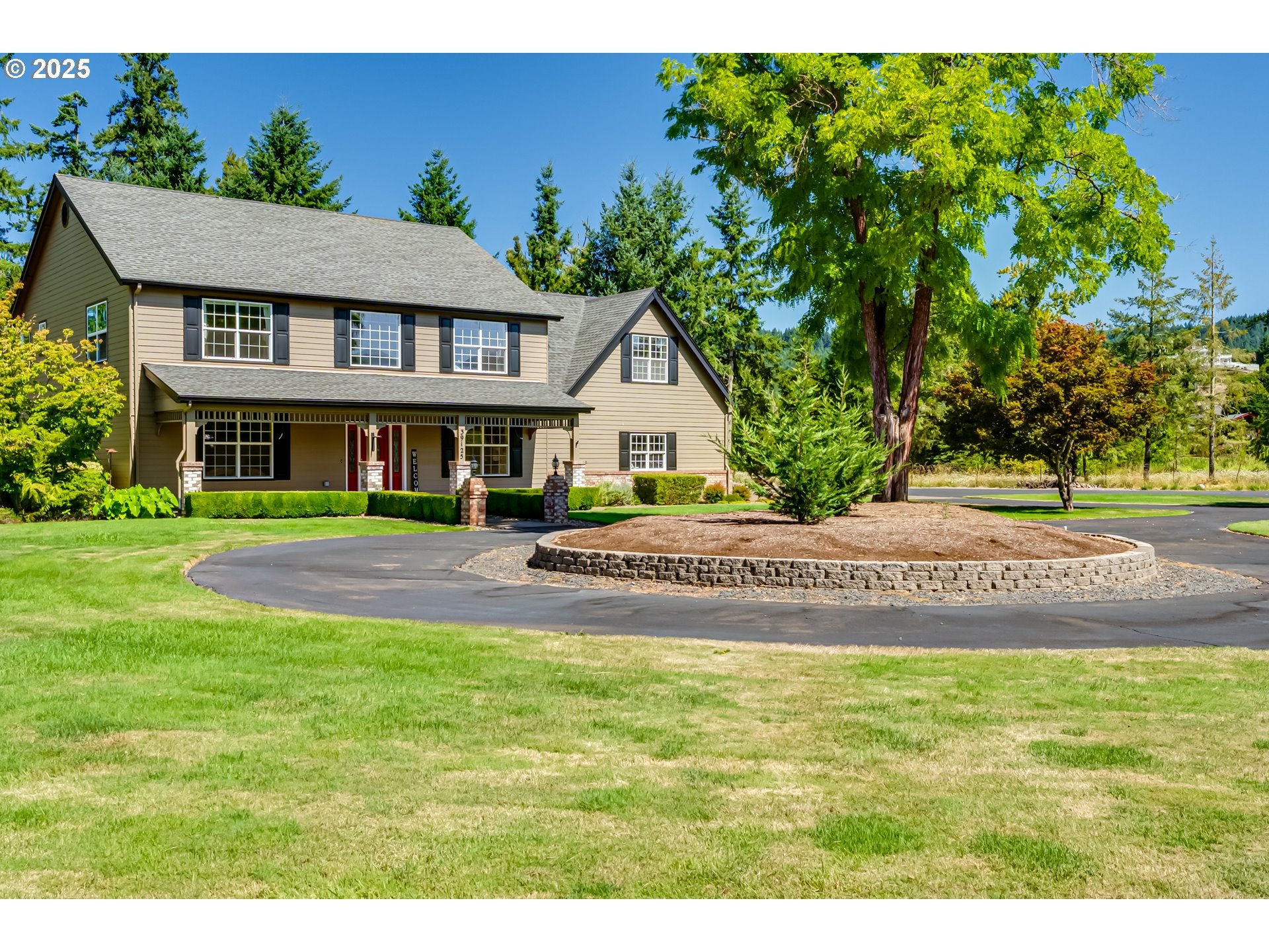 Springfield, Oregon, 97478, United States, 4 Bedrooms Bedrooms, ,3 BathroomsBathrooms,Residential,Active,1904190