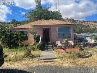 3214 W 10TH ST, THE DALLES, OR 97058 - Image 1