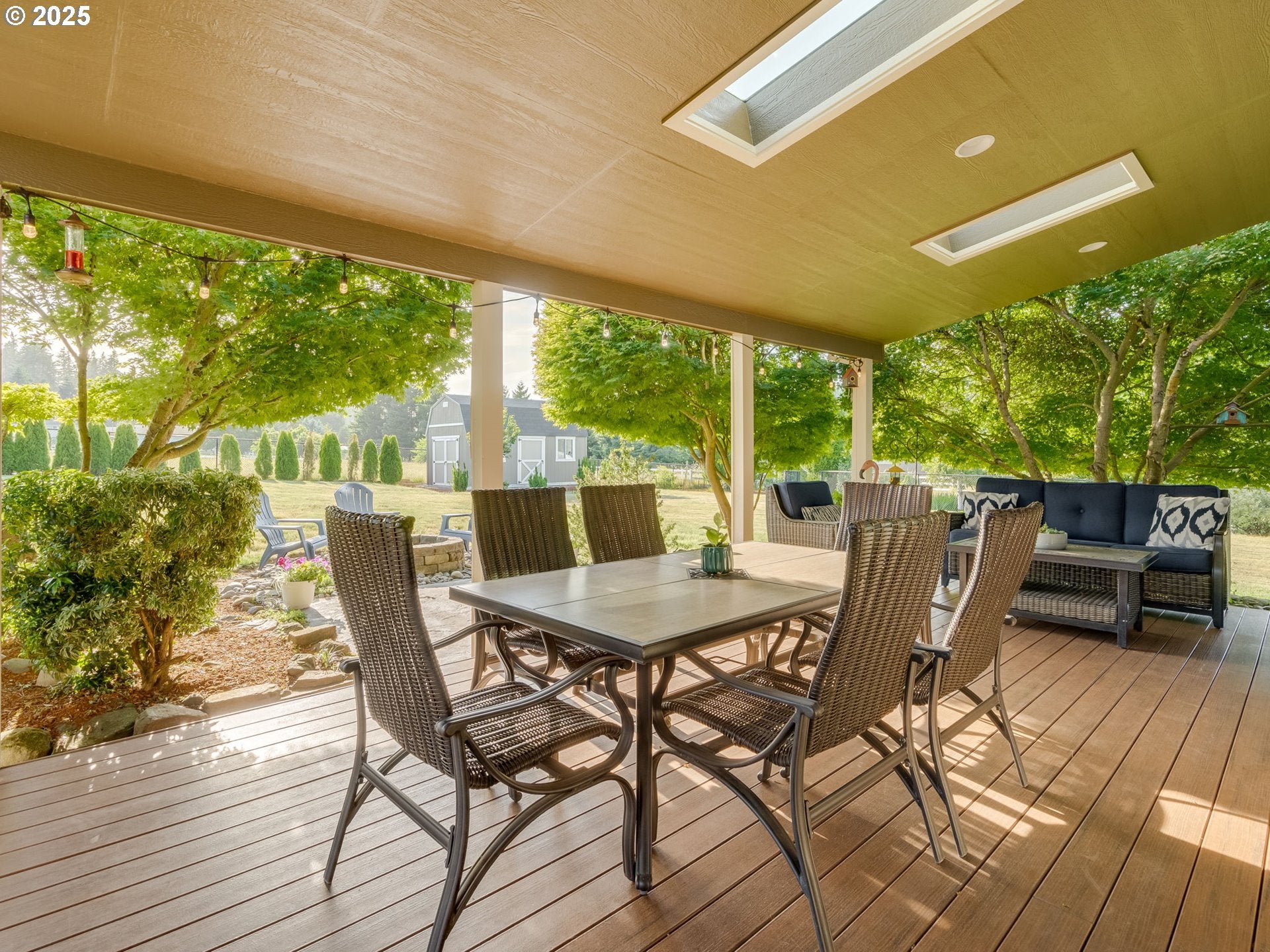 Oregon City, Oregon, 97045, United States, 4 Bedrooms Bedrooms, ,3 BathroomsBathrooms,Residential,Active,1886829