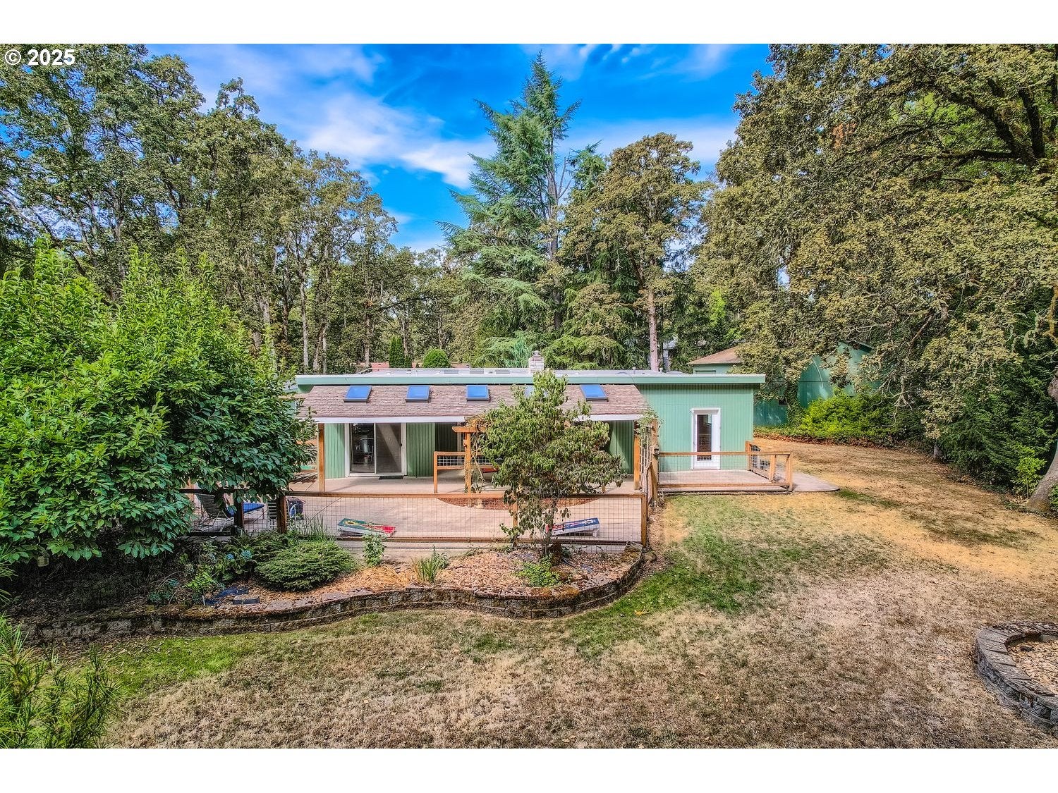 Milwaukie, Oregon, 97267, United States, 6 Bedrooms Bedrooms, ,4 BathroomsBathrooms,Residential,Active,1943802