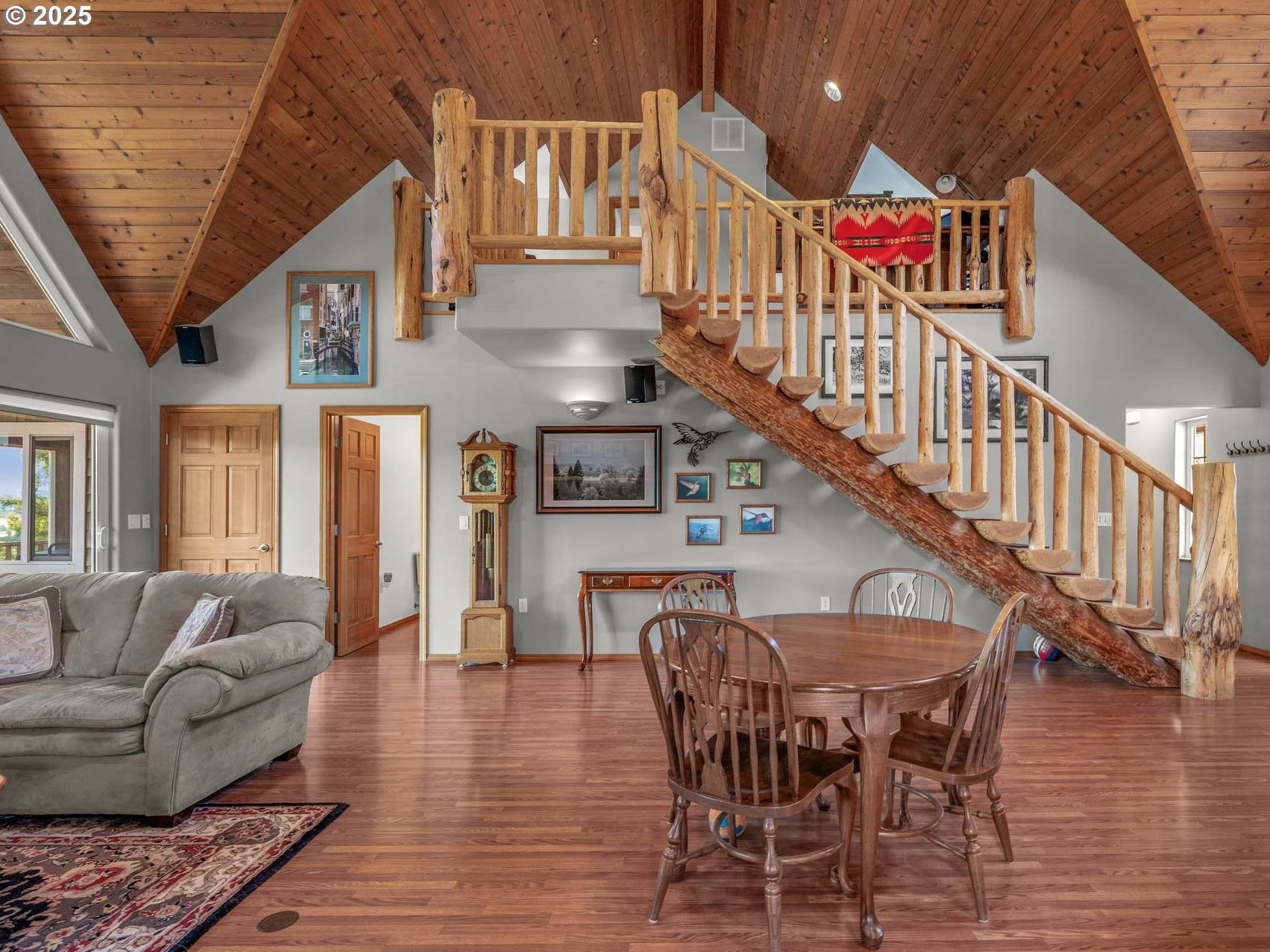 Gaston, Oregon, 97119, United States, 2 Bedrooms Bedrooms, ,3 BathroomsBathrooms,Residential,Active,1860287