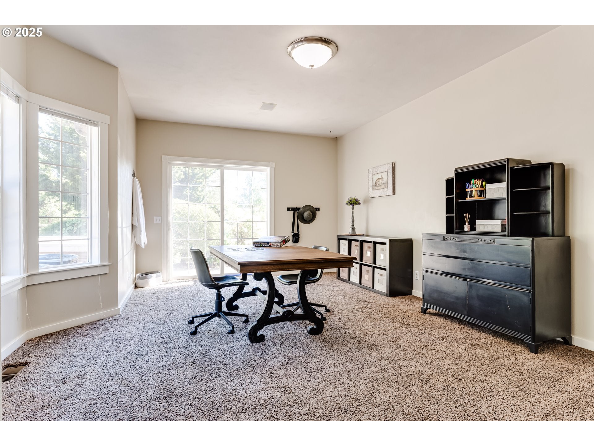 Springfield, Oregon, 97478, United States, 4 Bedrooms Bedrooms, ,3 BathroomsBathrooms,Residential,Active,1904190
