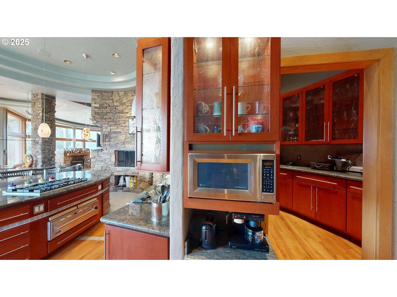 Gold Beach, Oregon, 97444, United States, 3 Bedrooms Bedrooms, ,6 BathroomsBathrooms,Residential,Active,1953281