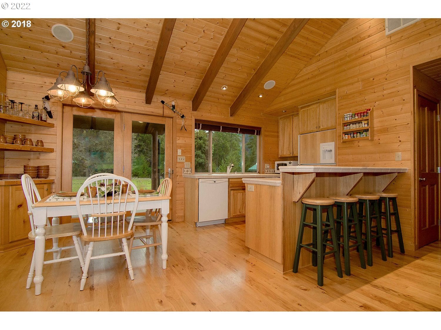 Idleyld Park, Oregon, 97447, United States, 10 Bedrooms Bedrooms, ,7 BathroomsBathrooms,Residential,Active,2017112