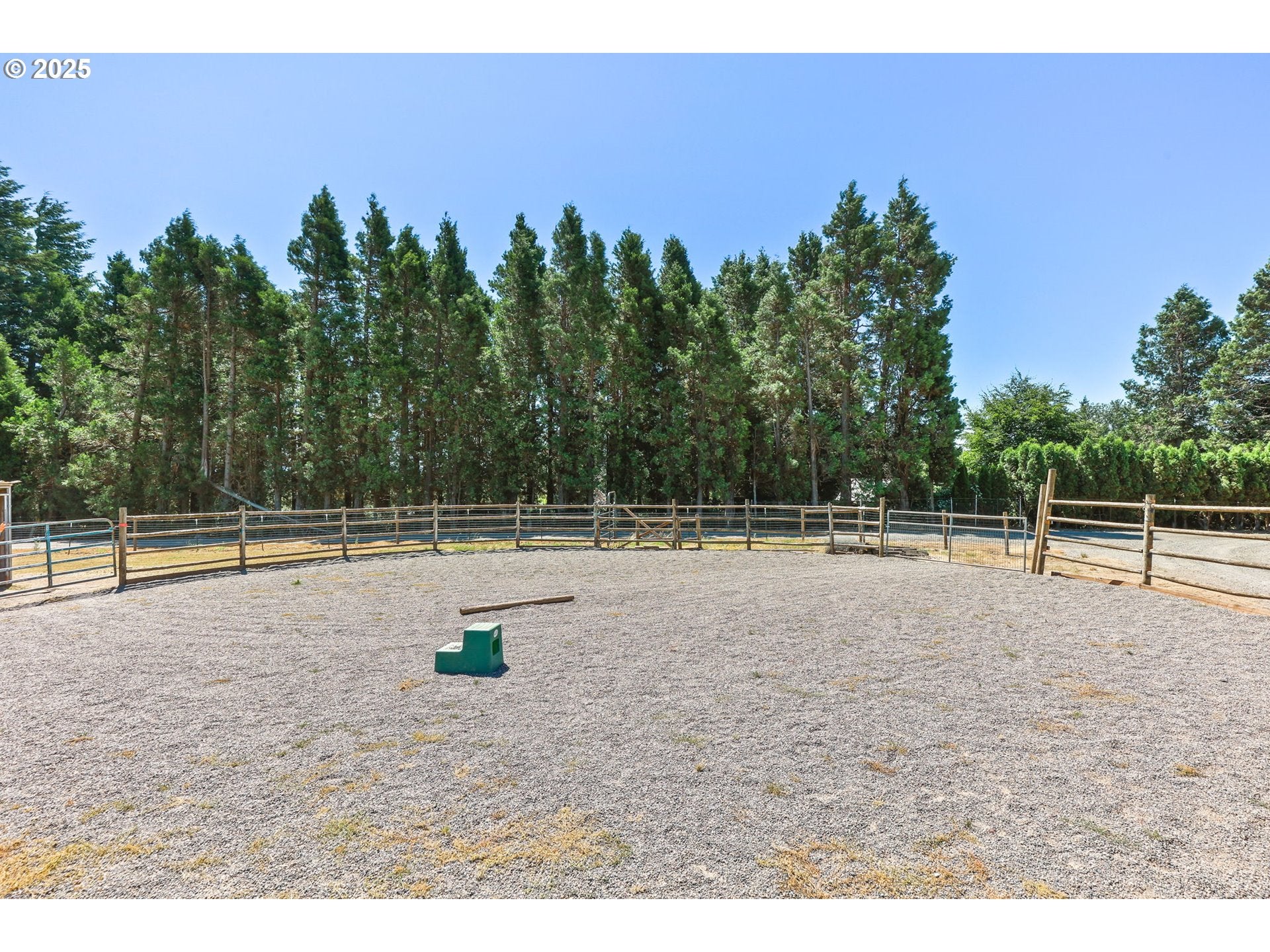 Troutdale, Oregon, 97060, United States, 4 Bedrooms Bedrooms, ,3 BathroomsBathrooms,Residential,Active,1898028