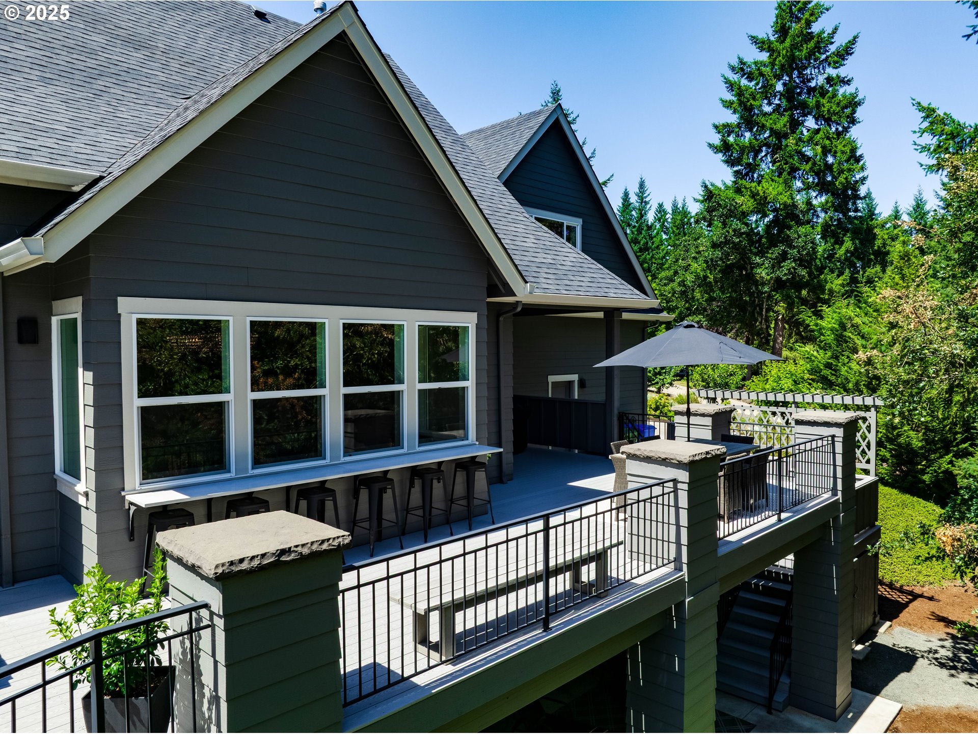 Eugene, Oregon, 97405, United States, ,5 BathroomsBathrooms,Residential,Active,1899898