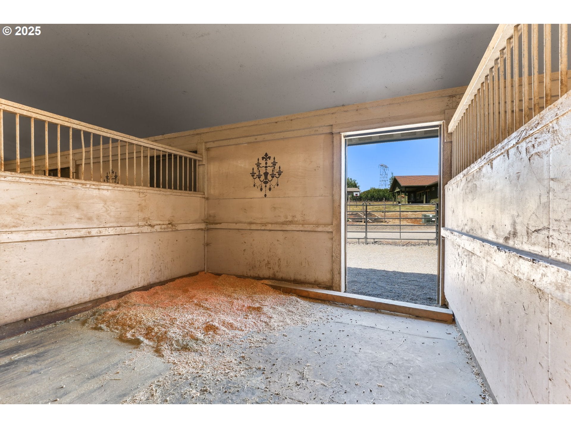 Troutdale, Oregon, 97060, United States, 4 Bedrooms Bedrooms, ,3 BathroomsBathrooms,Residential,Active,1898028