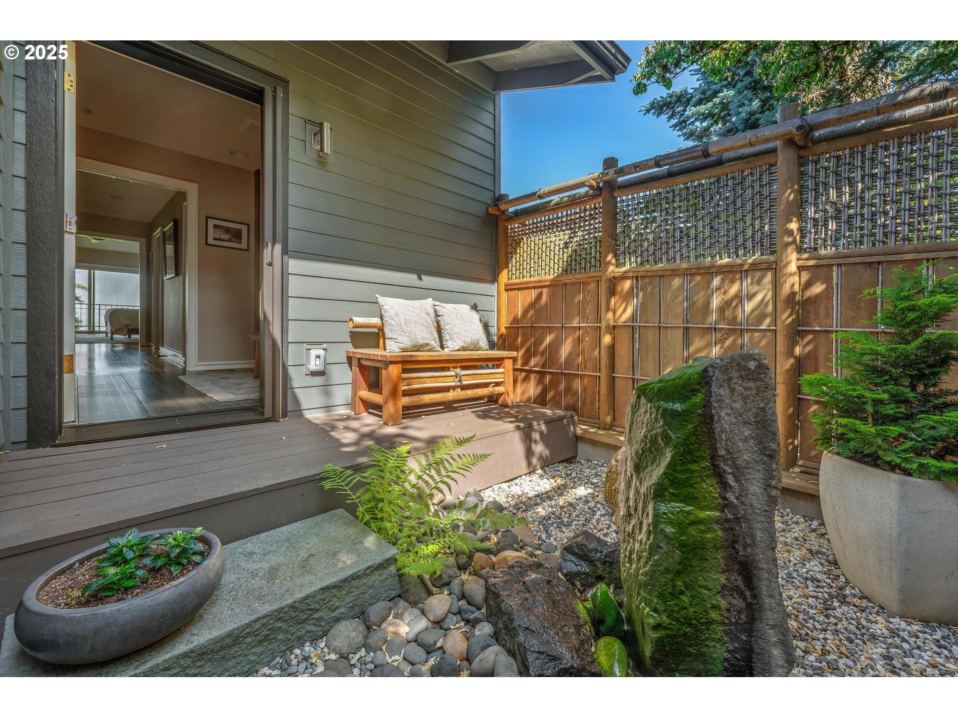 Portland, Oregon, 97225, United States, 4 Bedrooms Bedrooms, ,5 BathroomsBathrooms,Residential,Active,1936425