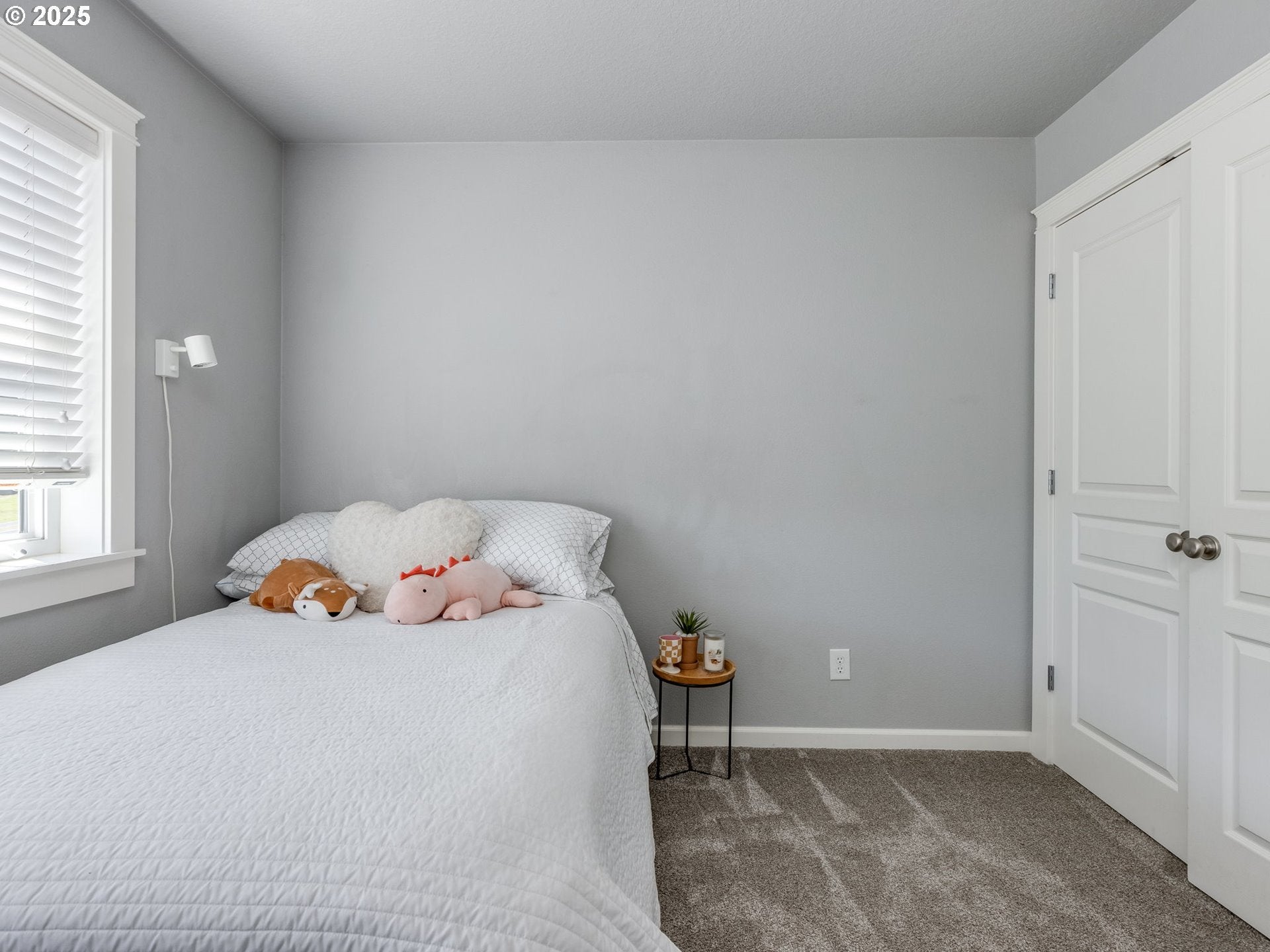 Oregon City, Oregon, 97045, United States, 4 Bedrooms Bedrooms, ,3 BathroomsBathrooms,Residential,Active,1886829