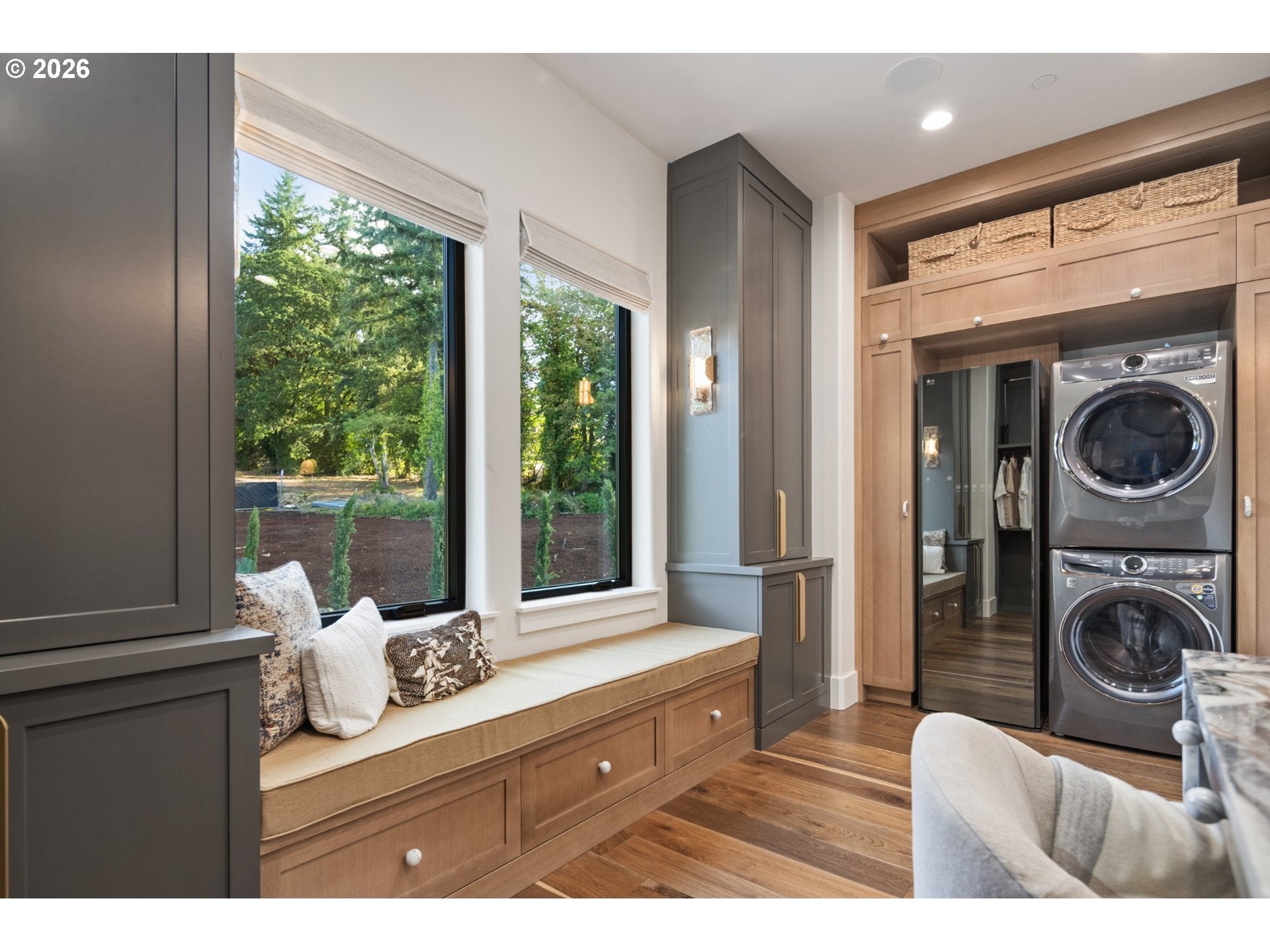 Happy Valley, Oregon, 97086, United States, 5 Bedrooms Bedrooms, ,5 BathroomsBathrooms,Residential,Active,2011888