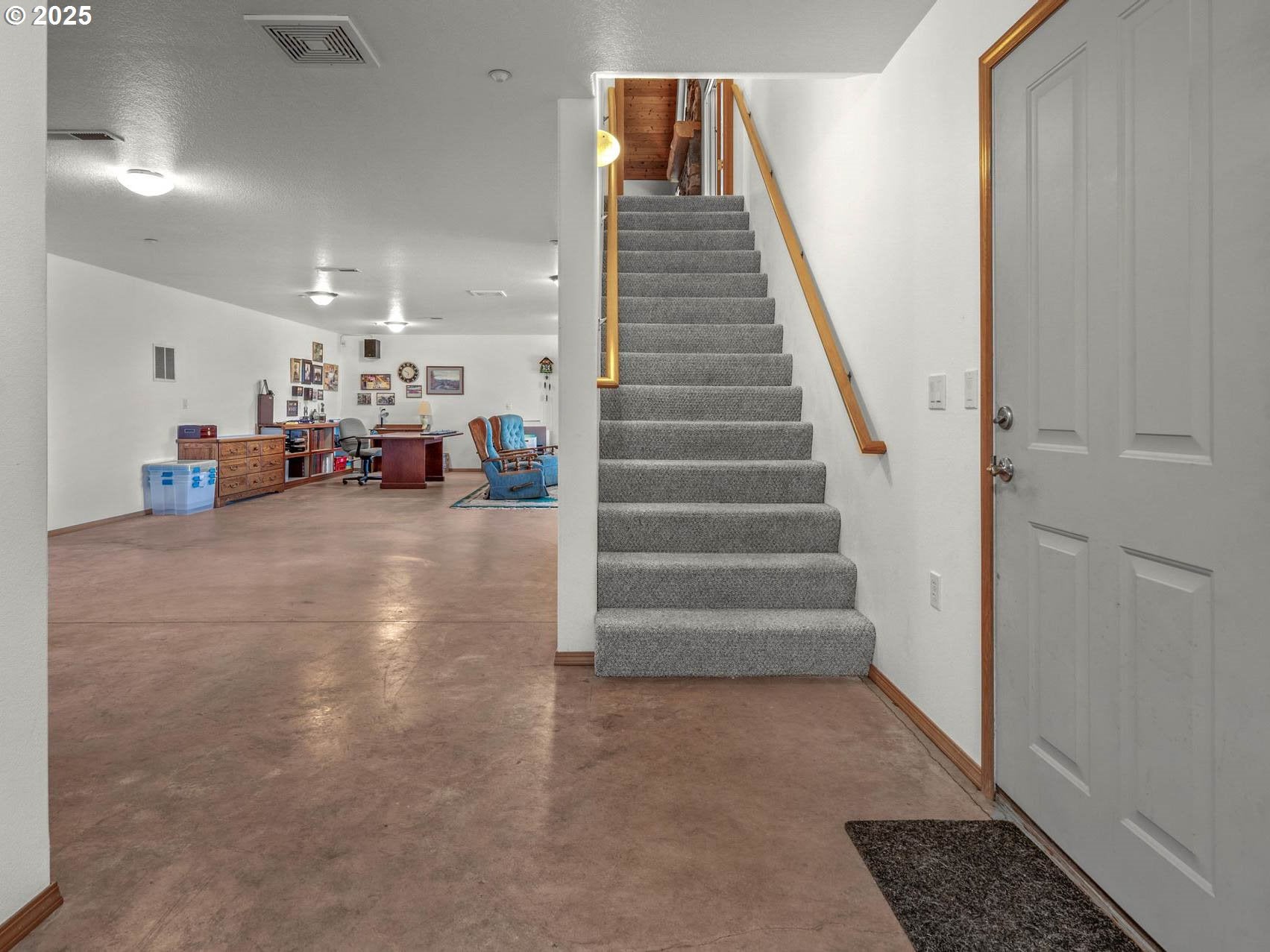 Gaston, Oregon, 97119, United States, 2 Bedrooms Bedrooms, ,3 BathroomsBathrooms,Residential,Active,1860287