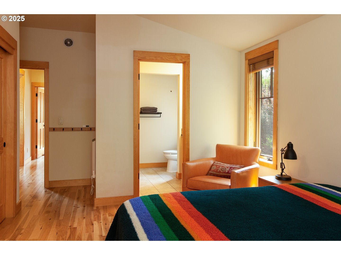Hood River, Oregon, 97031, United States, 3 Bedrooms Bedrooms, ,3 BathroomsBathrooms,Residential,Active,1927664