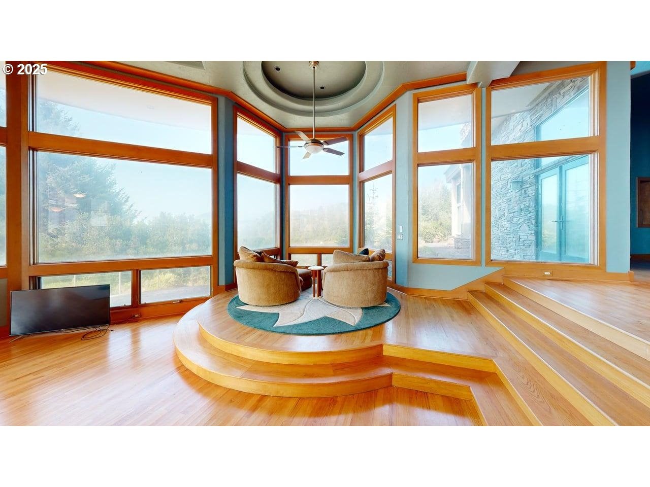 Gold Beach, Oregon, 97444, United States, 3 Bedrooms Bedrooms, ,6 BathroomsBathrooms,Residential,Active,1953281