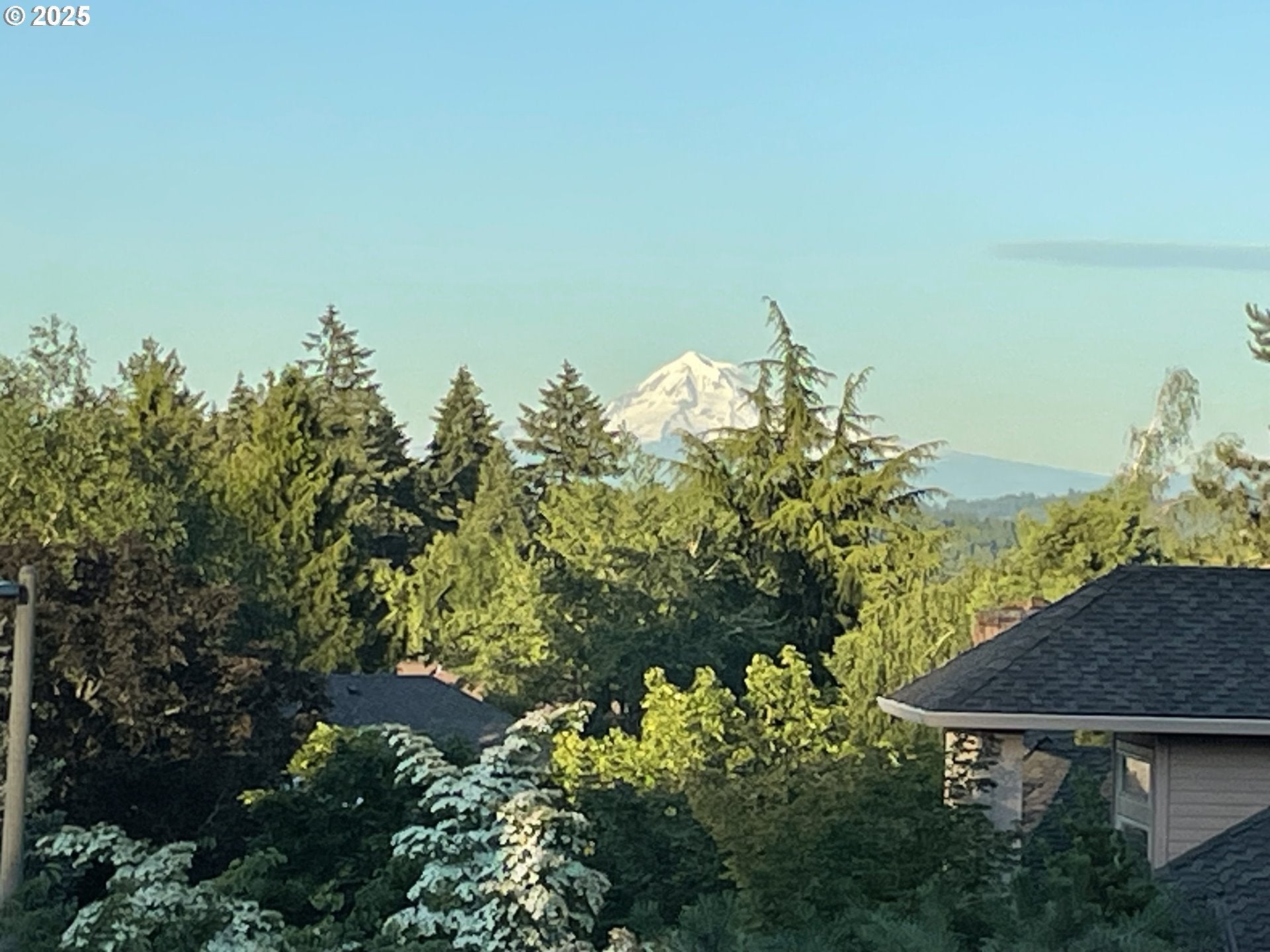 Lake Oswego, Oregon, 97034, United States, 4 Bedrooms Bedrooms, ,5 BathroomsBathrooms,Residential,Active,1914922