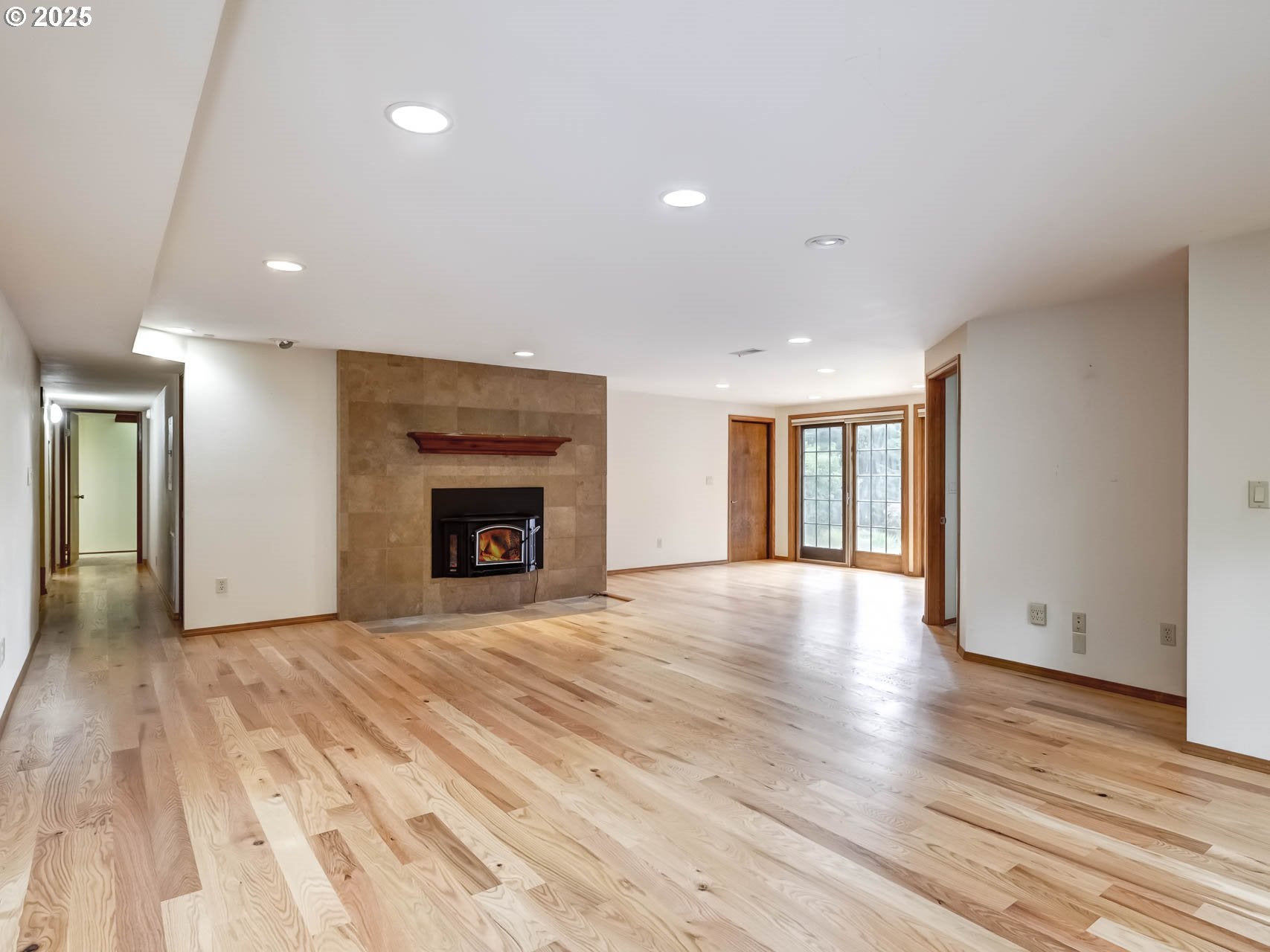 Cornelius, Oregon, 97113, United States, 3 Bedrooms Bedrooms, ,3 BathroomsBathrooms,Residential,Active,1877848