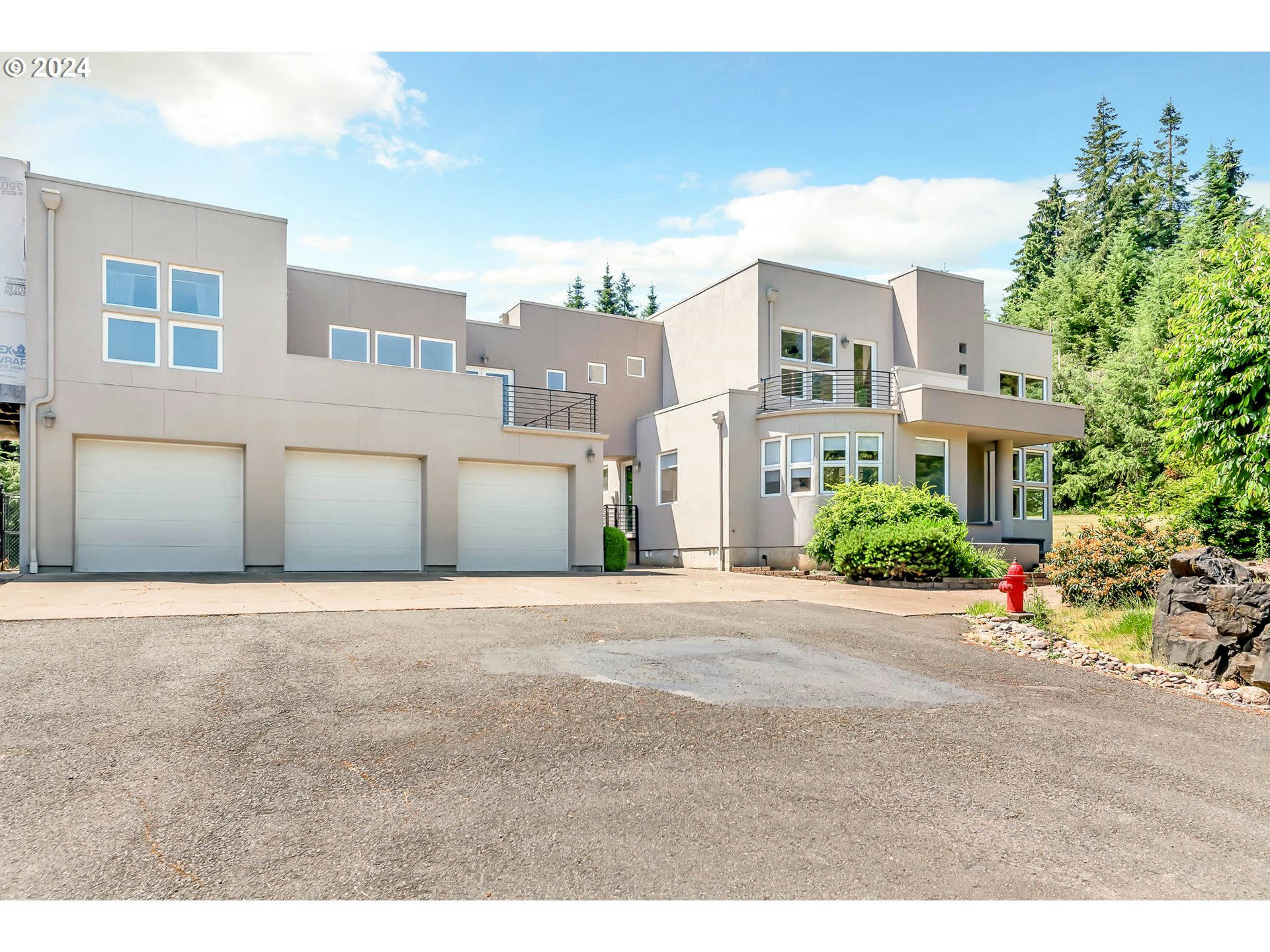 Pleasant Hill, Oregon, 97455, United States, ,3 BathroomsBathrooms,Residential,Active,1704809