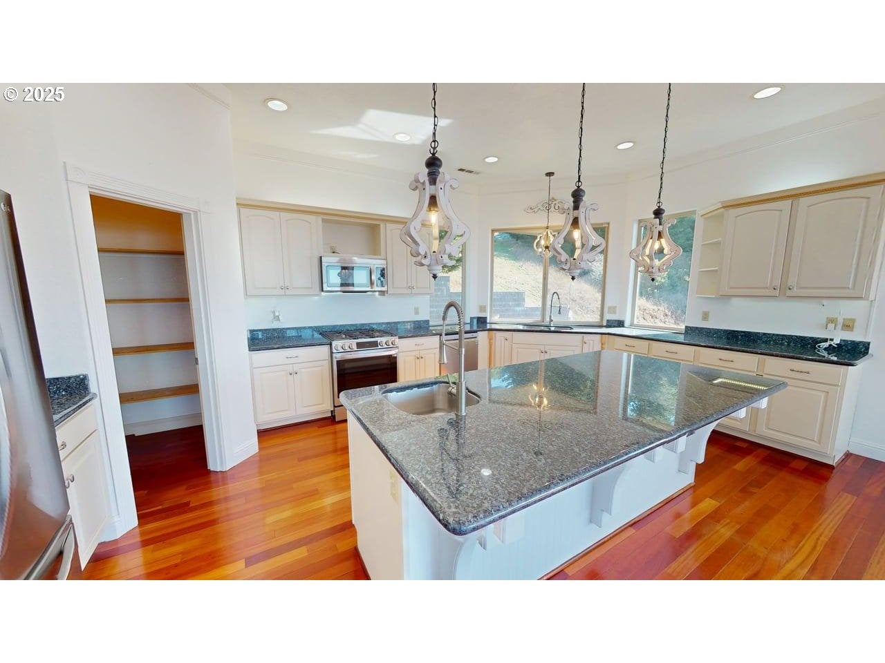 Brookings, Oregon, 97415, United States, 4 Bedrooms Bedrooms, ,4 BathroomsBathrooms,Residential,Active,1967294