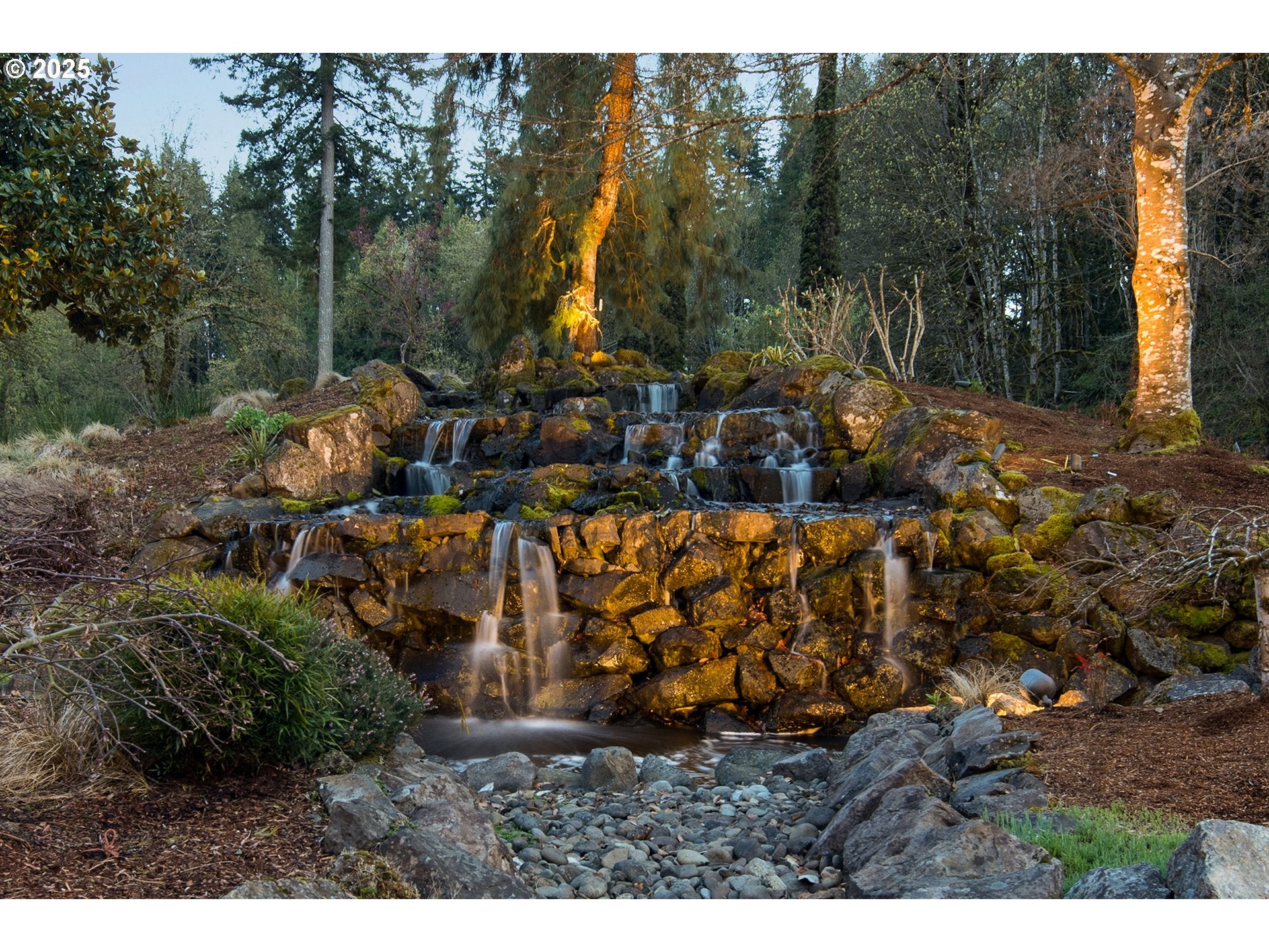 Oregon City, Oregon, 97045, United States, ,6 BathroomsBathrooms,Residential,Contingent,1764514