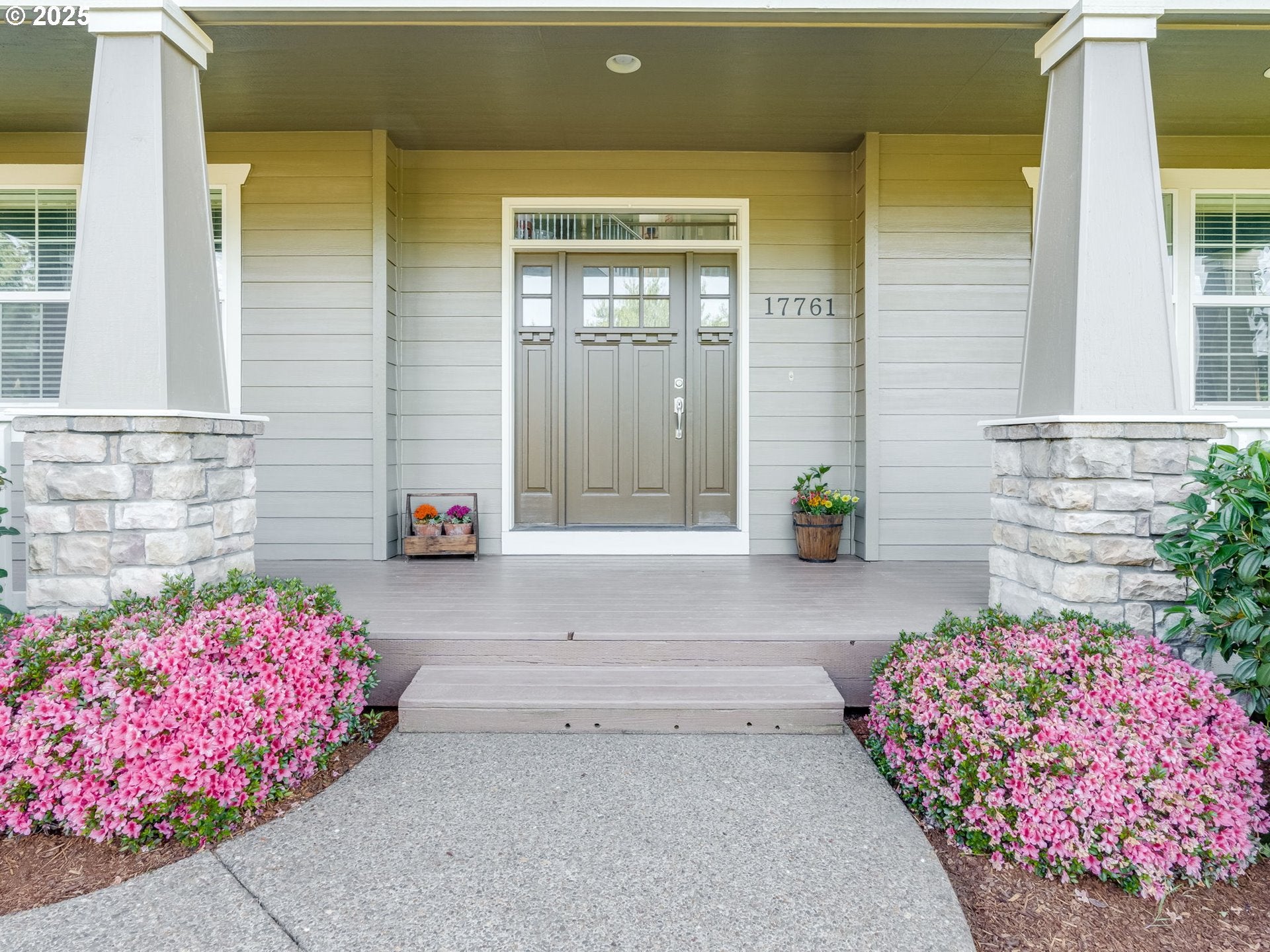 Oregon City, Oregon, 97045, United States, 4 Bedrooms Bedrooms, ,3 BathroomsBathrooms,Residential,Active,1886829