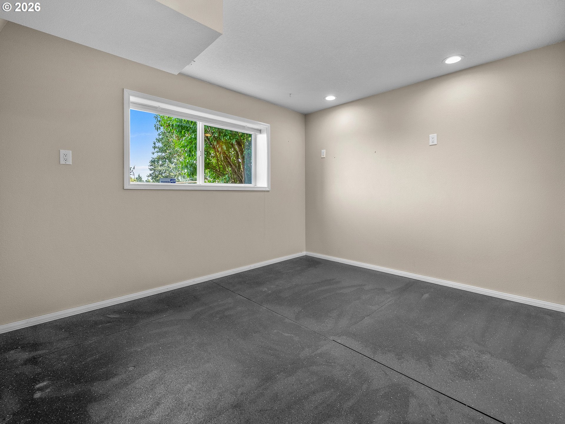 Hillsboro, Oregon, 97123, United States, 5 Bedrooms Bedrooms, ,3 BathroomsBathrooms,Residential,Active,2044567