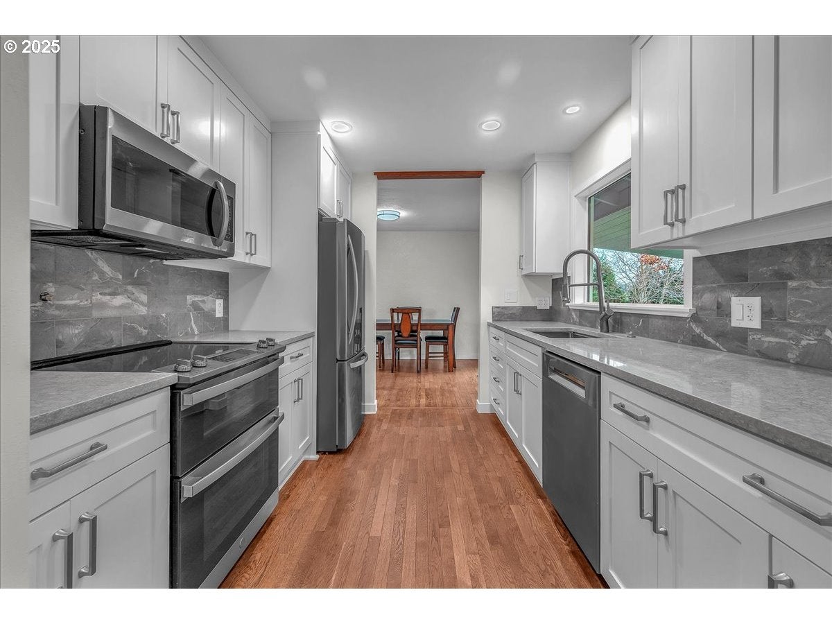 Beaverton, Oregon, 97007, United States, 3 Bedrooms Bedrooms, ,3 BathroomsBathrooms,Residential,Active,2006949