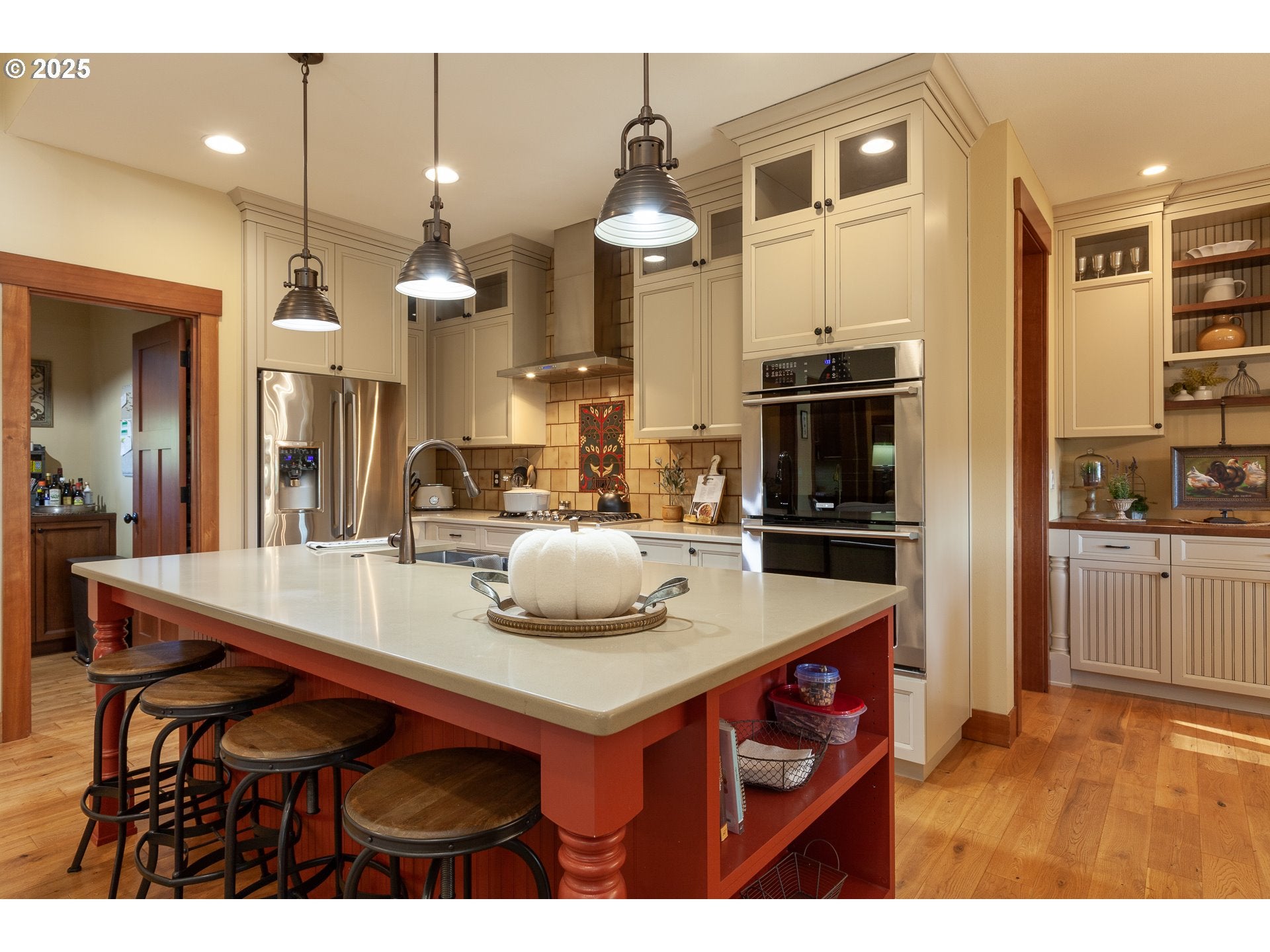 White Salmon, Washington, 98672, United States, 3 Bedrooms Bedrooms, ,3 BathroomsBathrooms,Residential,Active,2006771