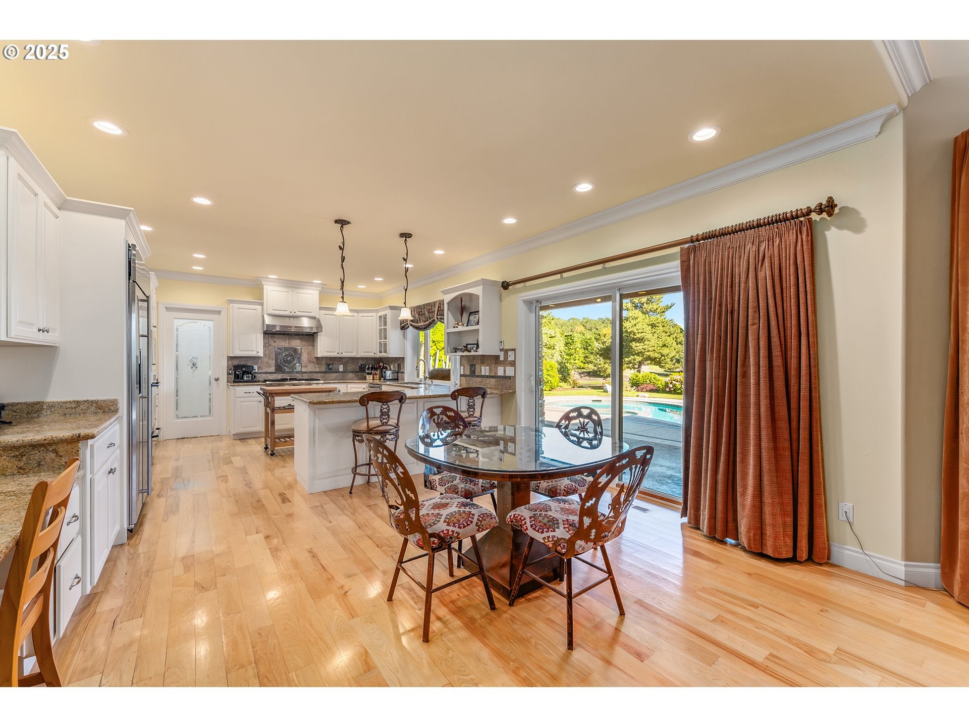 Roseburg, Oregon, 97471, United States, ,3 BathroomsBathrooms,Residential,Active,1828697