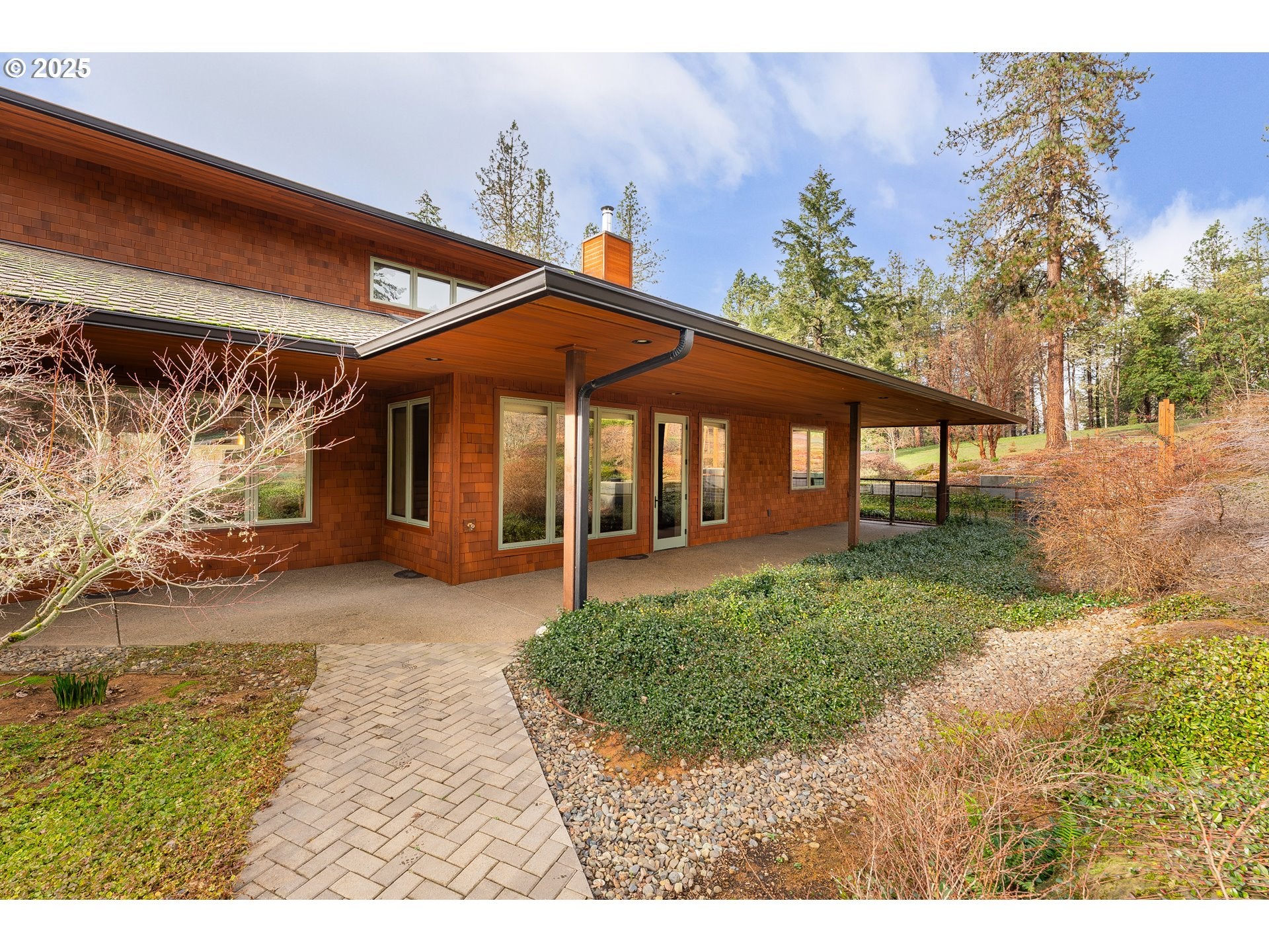 Roseburg, Oregon, 97471, United States, 3 Bedrooms Bedrooms, ,4 BathroomsBathrooms,Residential,Active,1941136