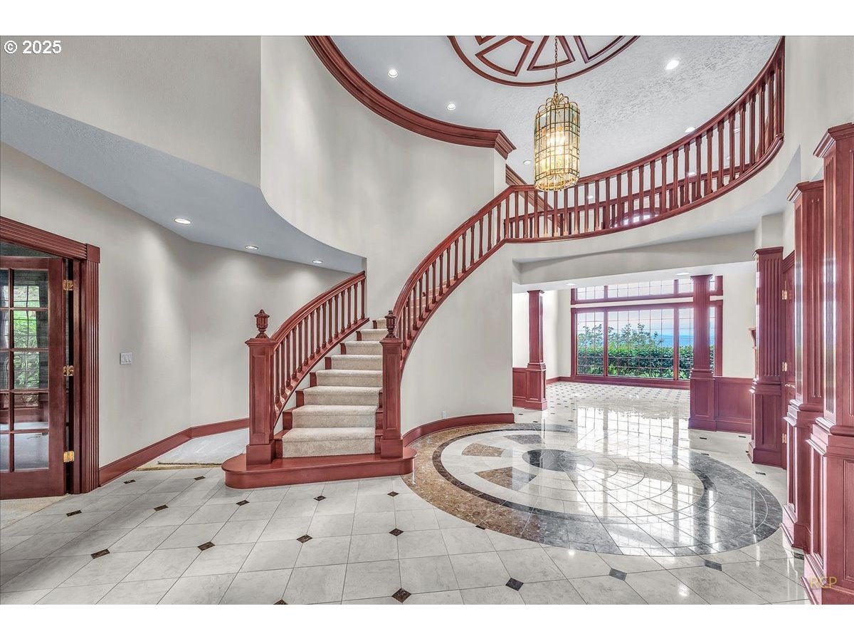 Rainier, Oregon, 97048, United States, 4 Bedrooms Bedrooms, ,5 BathroomsBathrooms,Residential,Active,1936128