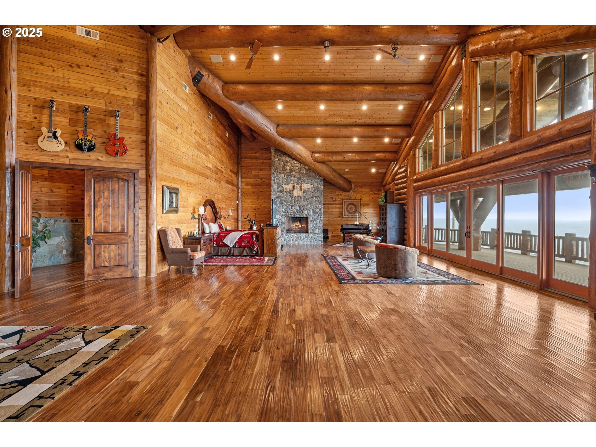 Gold Beach, Oregon, 97444, United States, 4 Bedrooms Bedrooms, ,5 BathroomsBathrooms,Residential,Active,1764520