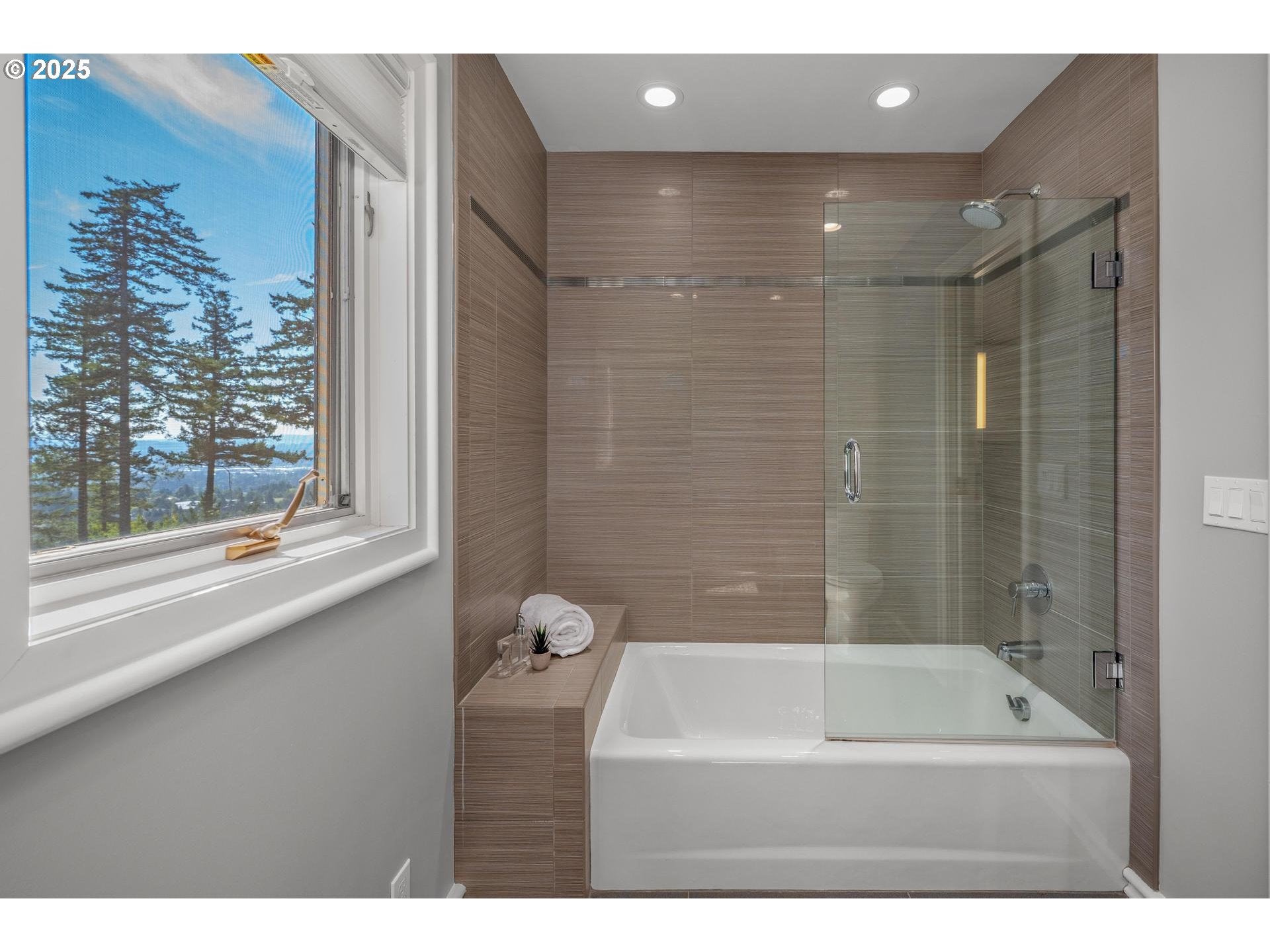 Portland, Oregon, 97225, United States, 4 Bedrooms Bedrooms, ,5 BathroomsBathrooms,Residential,Active,1936425