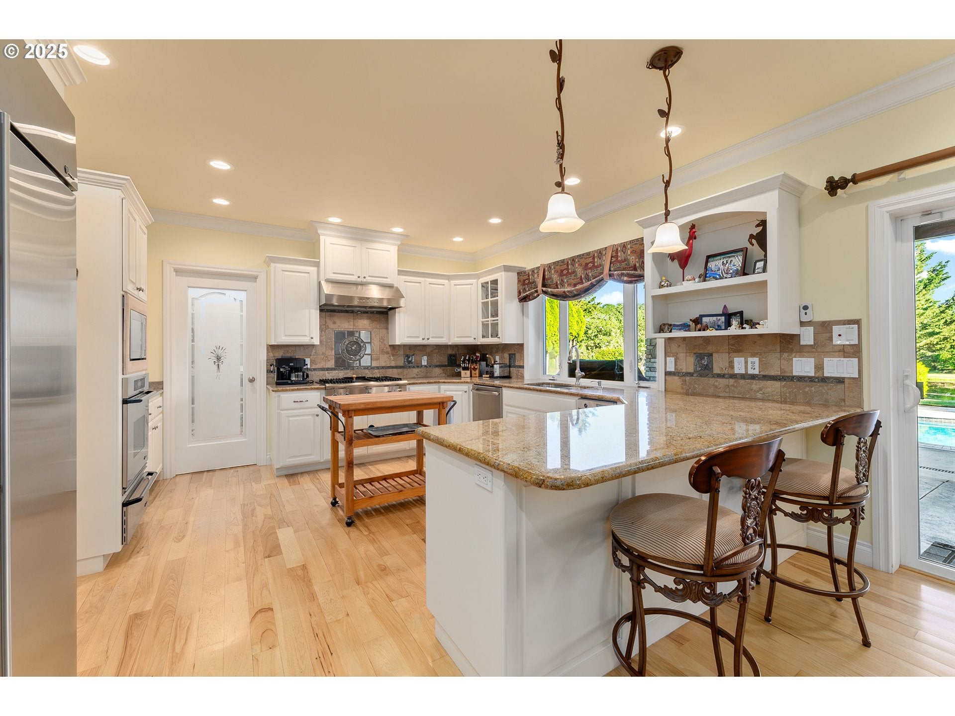 Roseburg, Oregon, 97471, United States, ,3 BathroomsBathrooms,Residential,Active,1828697