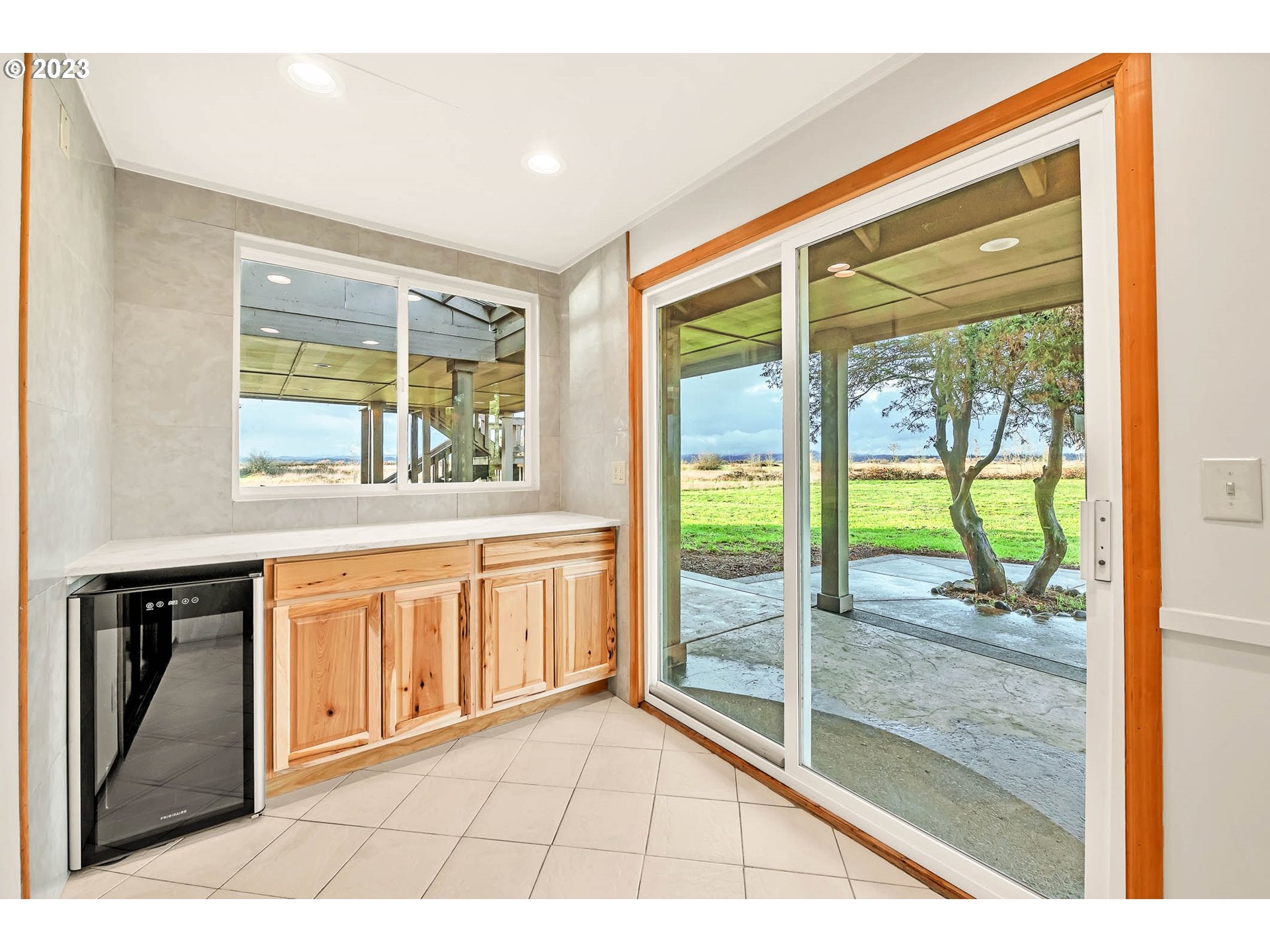 Eugene, Oregon, 97402, United States, 3 Bedrooms Bedrooms, ,3 BathroomsBathrooms,Residential,Active,1900212