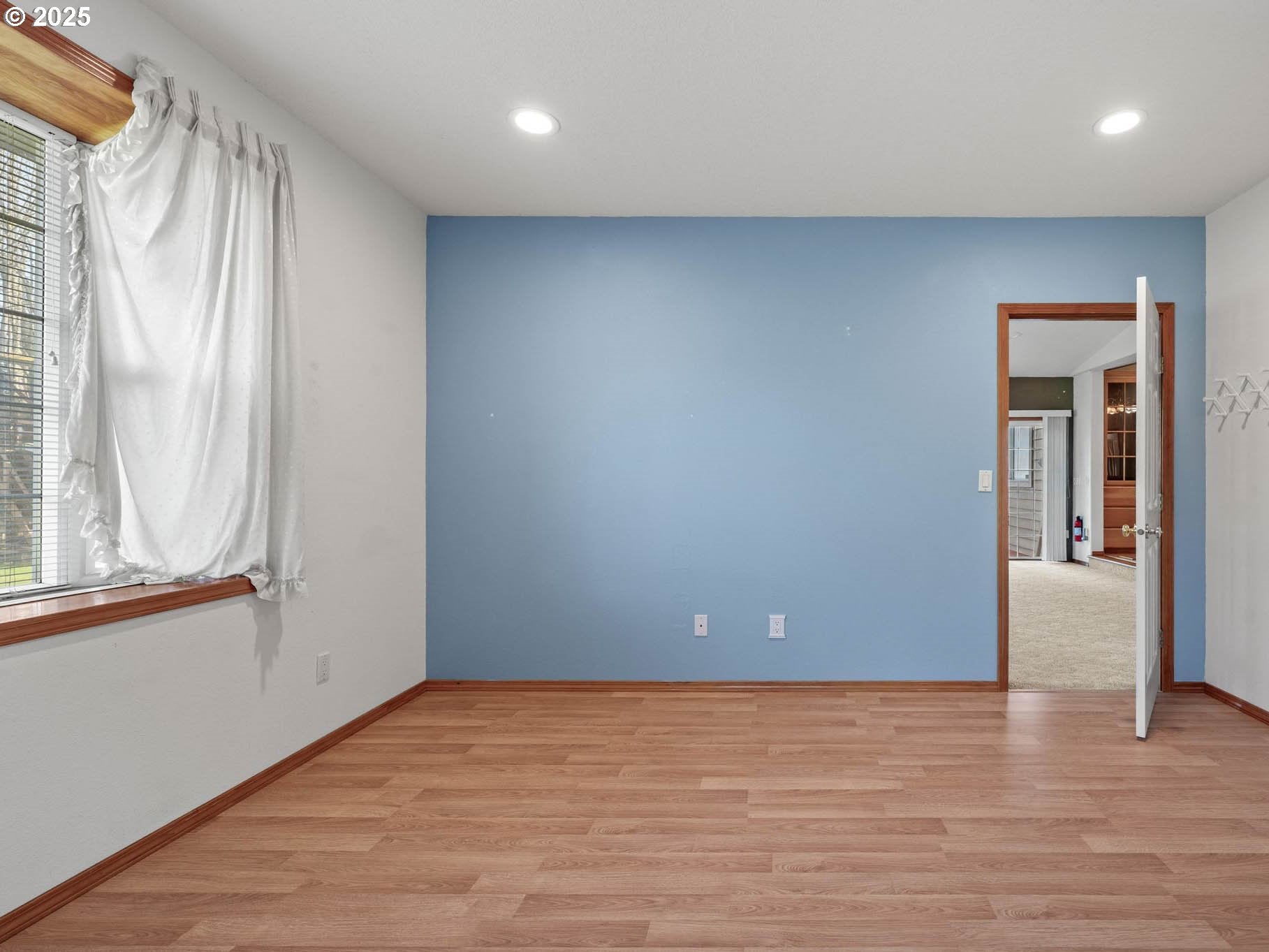 North Plains, Oregon, 97133, United States, 5 Bedrooms Bedrooms, ,4 BathroomsBathrooms,Residential,Active,1764071