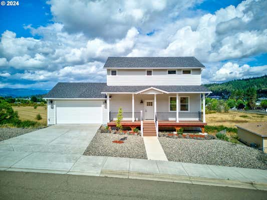 835 FOREST HEIGHTS ST, SUTHERLIN, OR 97479, photo 3 of 48