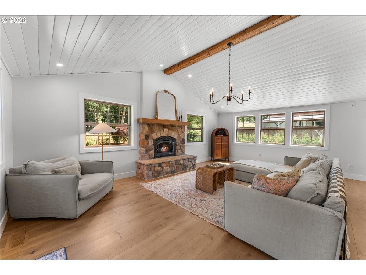 Eagle Creek, Oregon, 97022, United States, 4 Bedrooms Bedrooms, ,5 BathroomsBathrooms,Residential,Active,2007176