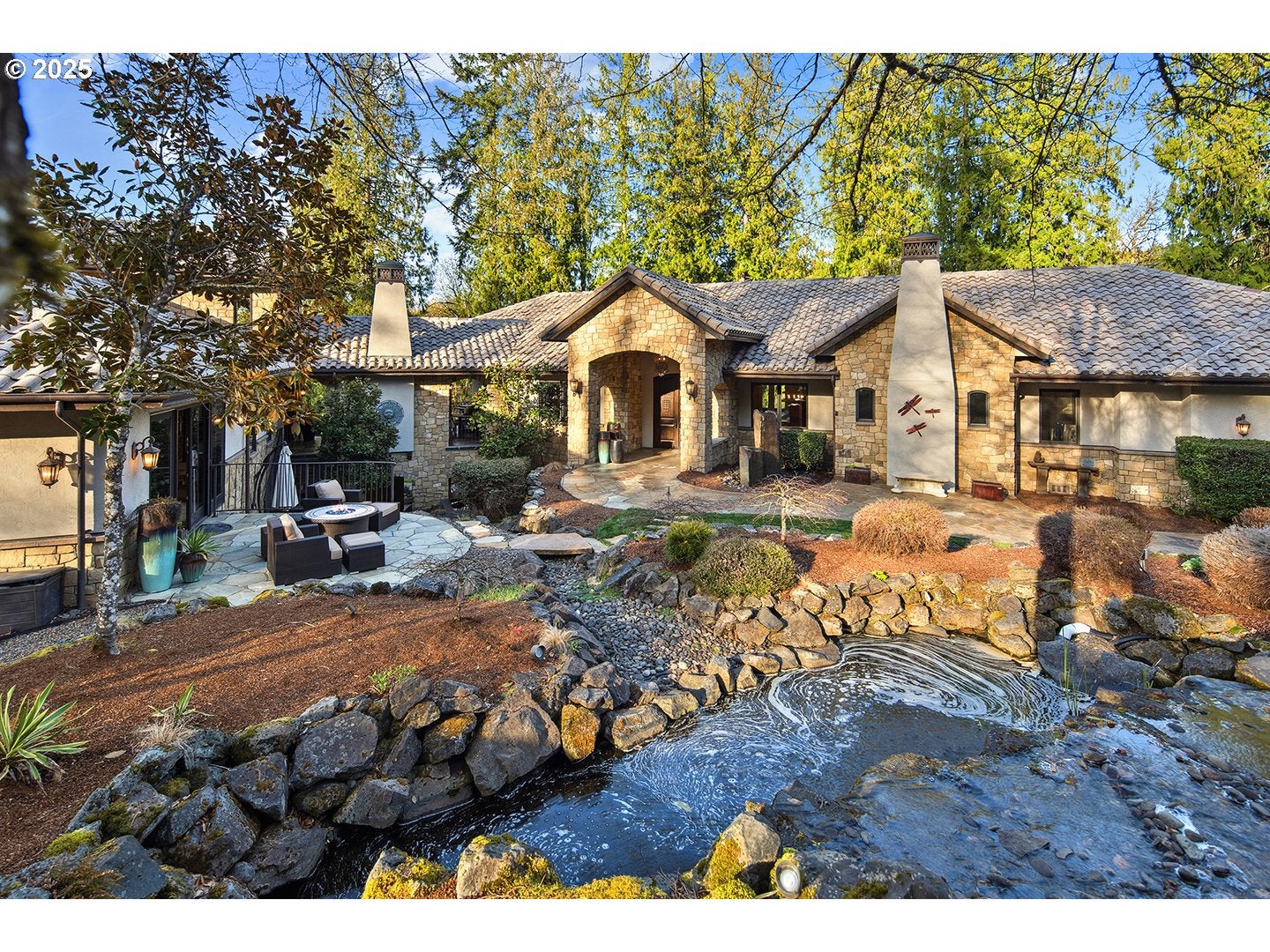 Oregon City, Oregon, 97045, United States, ,6 BathroomsBathrooms,Residential,Contingent,1764514