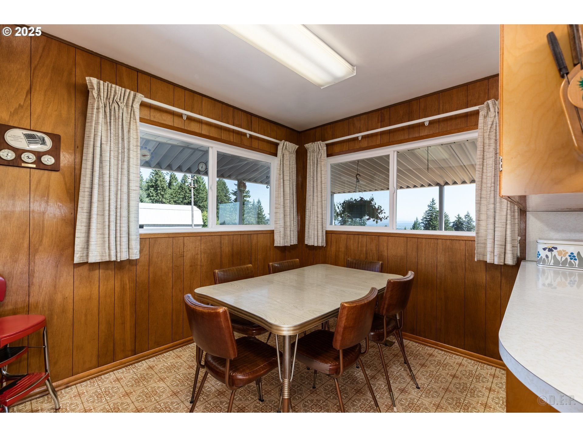 Scappoose, Oregon, 97056, United States, 4 Bedrooms Bedrooms, ,2 BathroomsBathrooms,Residential,Active,1914619