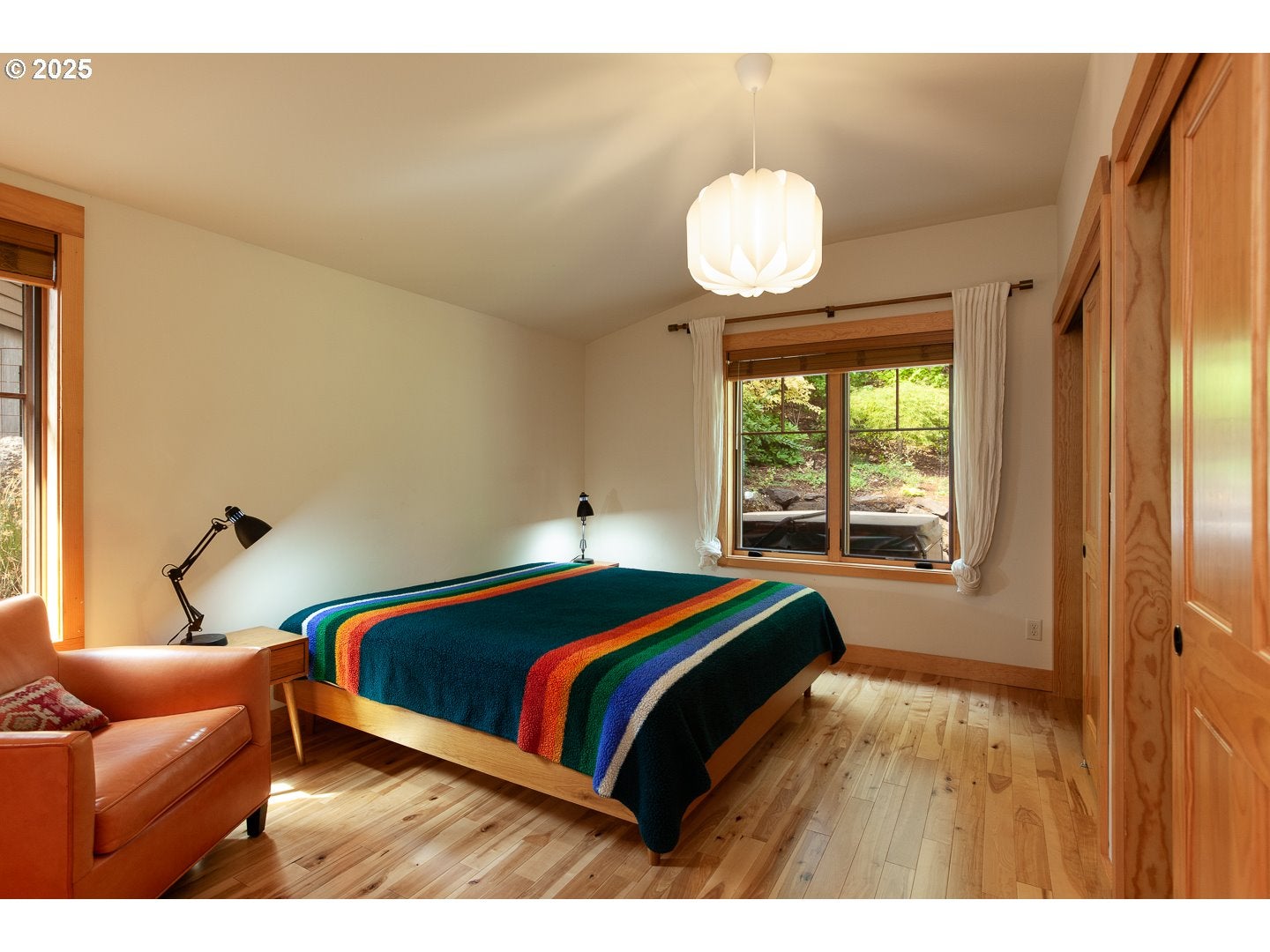 Hood River, Oregon, 97031, United States, 3 Bedrooms Bedrooms, ,3 BathroomsBathrooms,Residential,Active,1927664