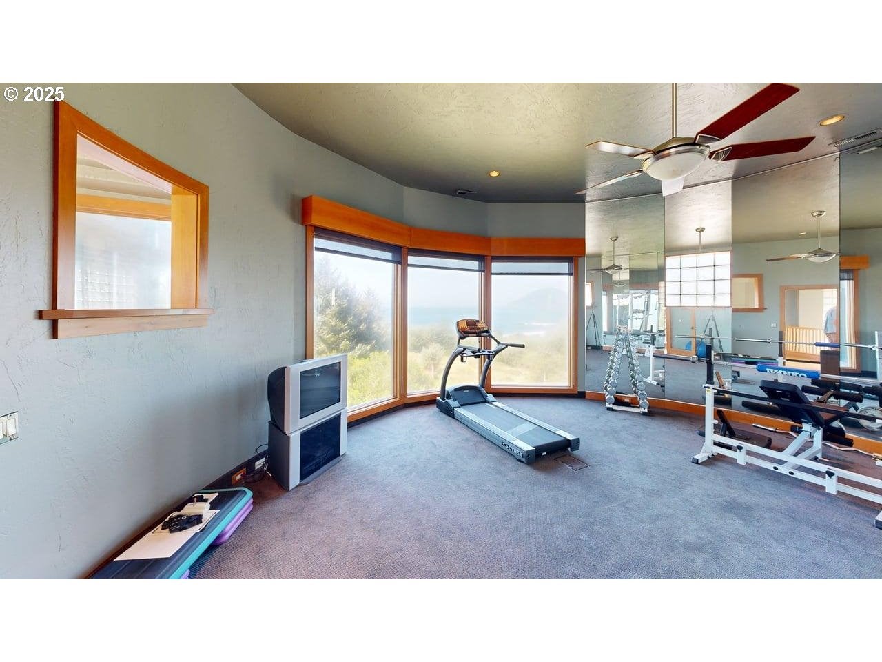 Gold Beach, Oregon, 97444, United States, 3 Bedrooms Bedrooms, ,6 BathroomsBathrooms,Residential,Active,1953281