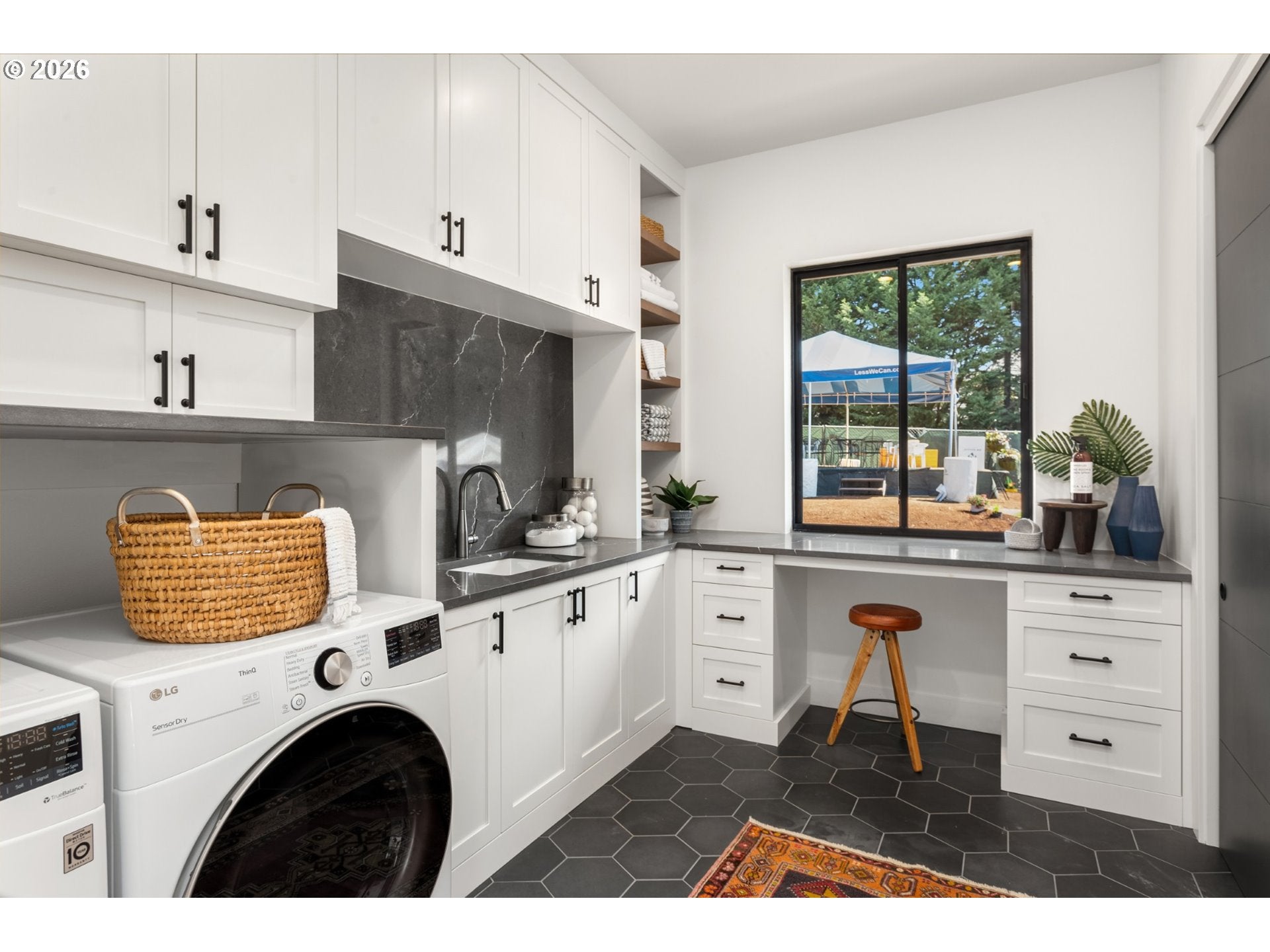 Happy Valley, Oregon, 97086, United States, 5 Bedrooms Bedrooms, ,5 BathroomsBathrooms,Residential,Active,2011888