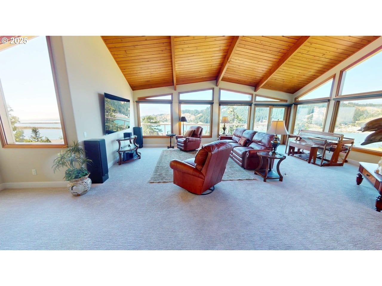 Gold Beach, Oregon, 97444, United States, 4 Bedrooms Bedrooms, ,3 BathroomsBathrooms,Residential,Active,1913016