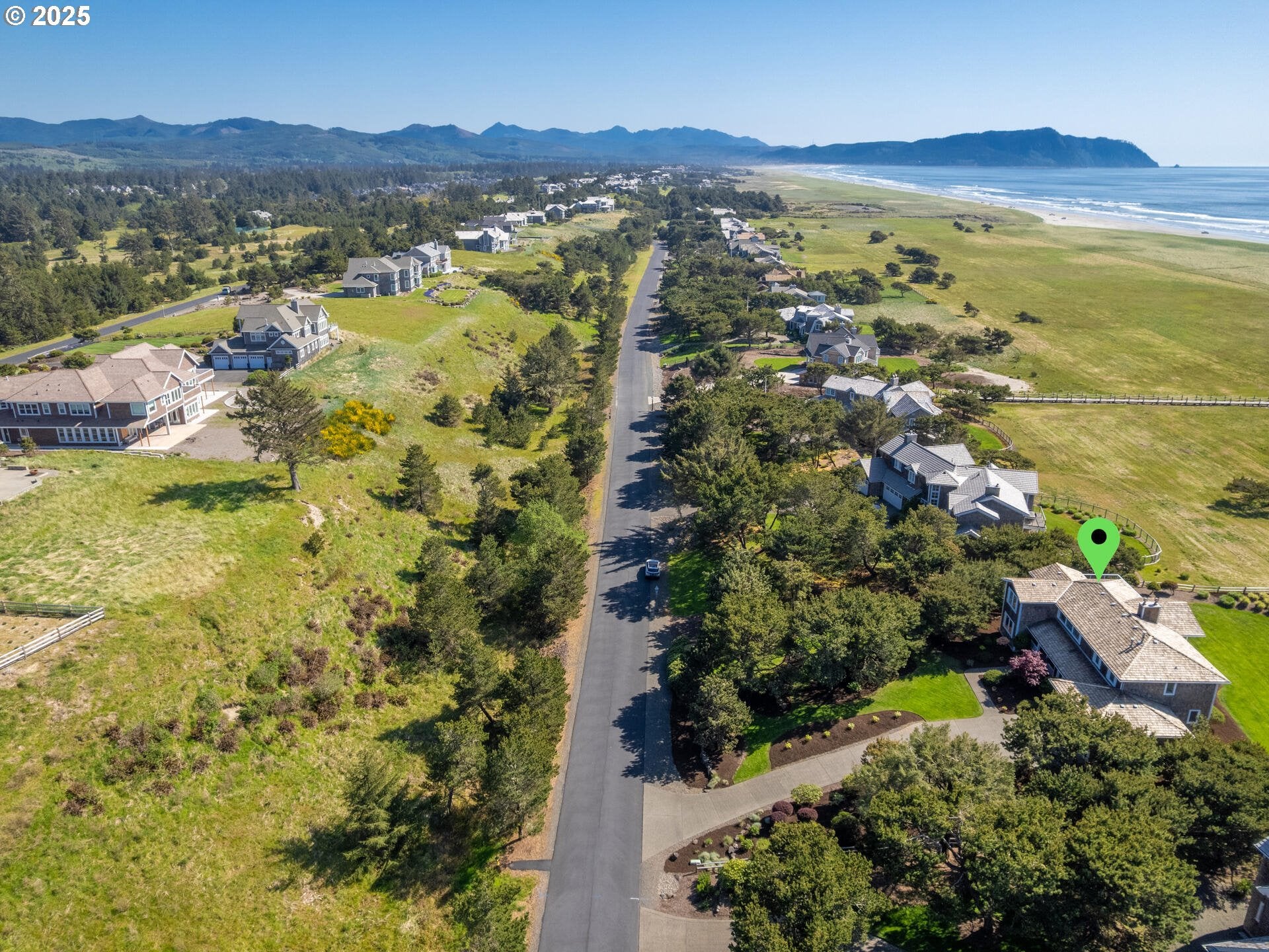 Gearhart, Oregon, 97138, United States, 4 Bedrooms Bedrooms, ,6 BathroomsBathrooms,Residential,Active,1798115