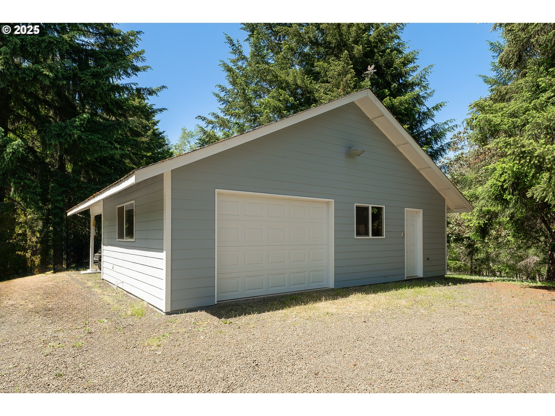 Roseburg, Oregon, 97471, United States, 4 Bedrooms Bedrooms, ,4 BathroomsBathrooms,Residential,Active,1800177