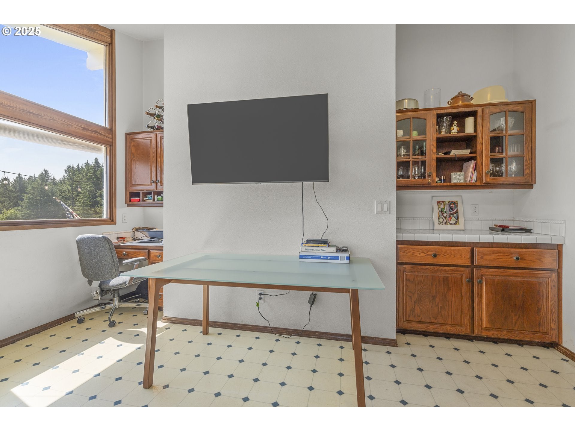 Mcminnville, Oregon, 97128, United States, 4 Bedrooms Bedrooms, ,3 BathroomsBathrooms,Residential,Active,1853796