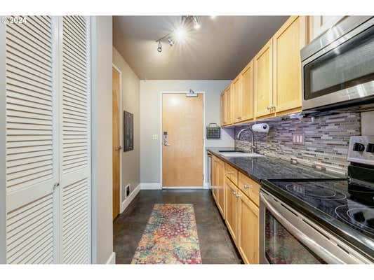 701 COLUMBIA ST APT 716, VANCOUVER, WA 98660, photo 4 of 27