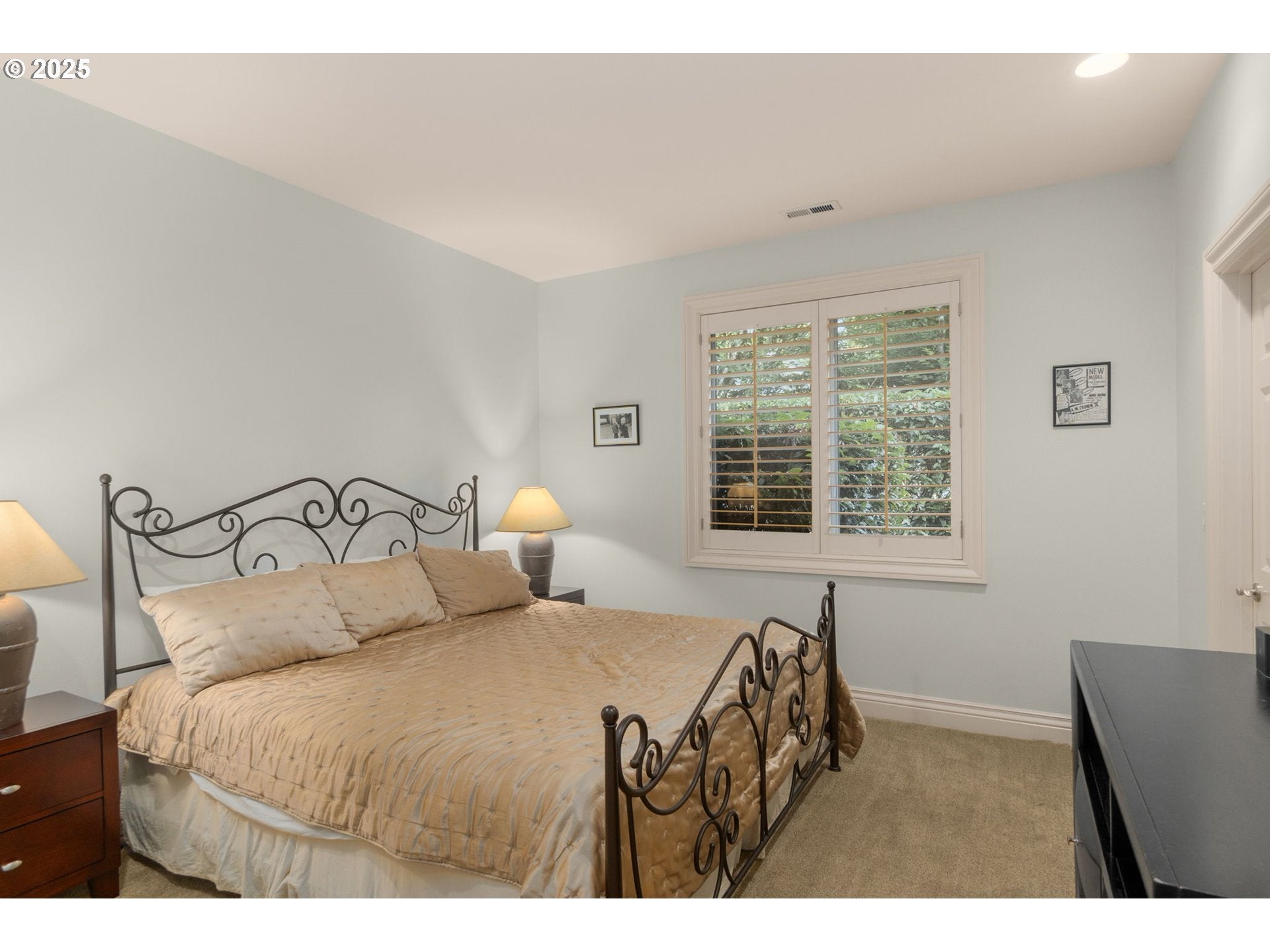 Portland, Oregon, 97229, United States, 5 Bedrooms Bedrooms, ,6 BathroomsBathrooms,Residential,Active,1894169